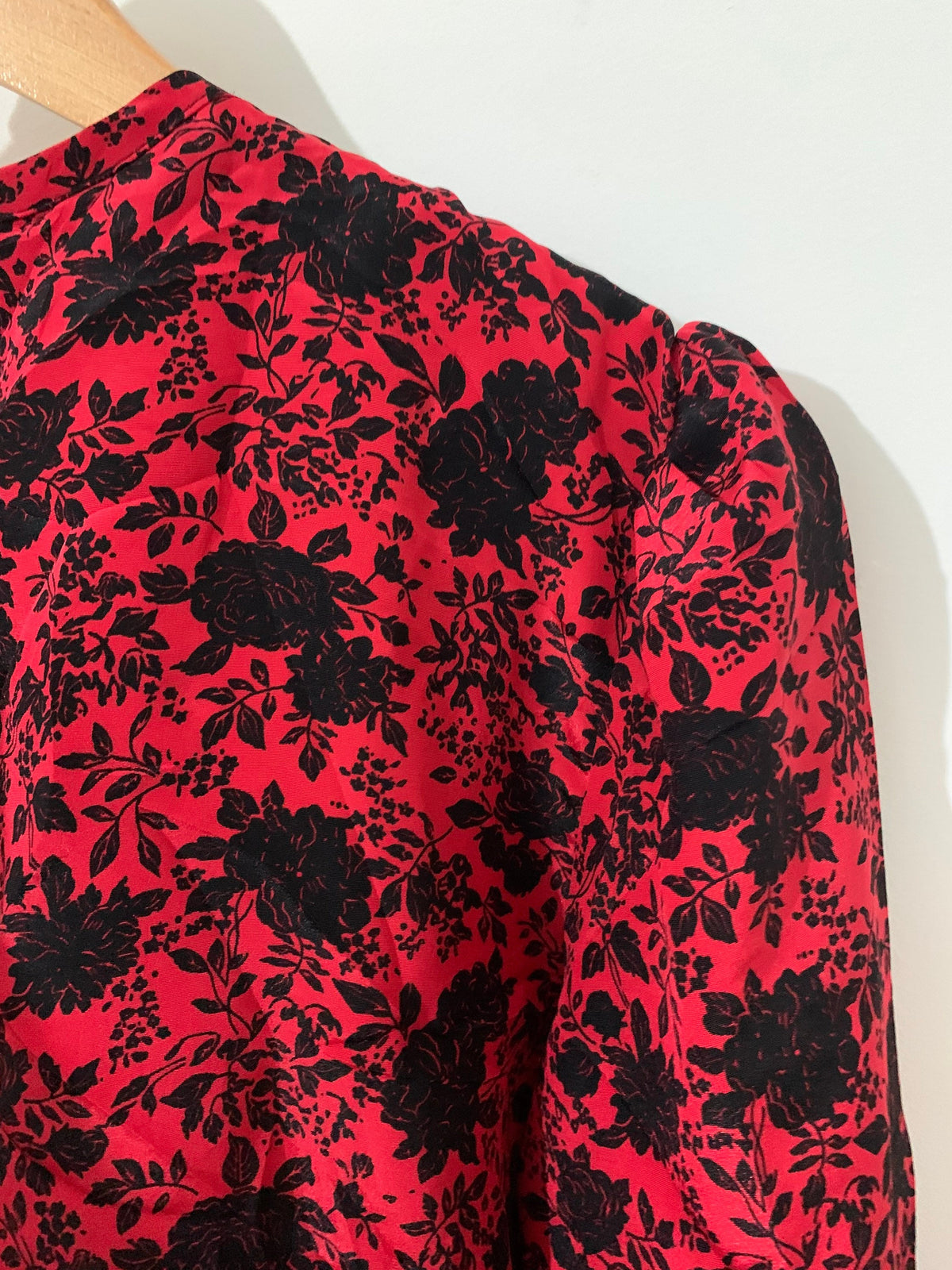 1980s Red Black Floral Midi Dress | Long Sleeve Fit & Flare Day Dress (36" Bust)