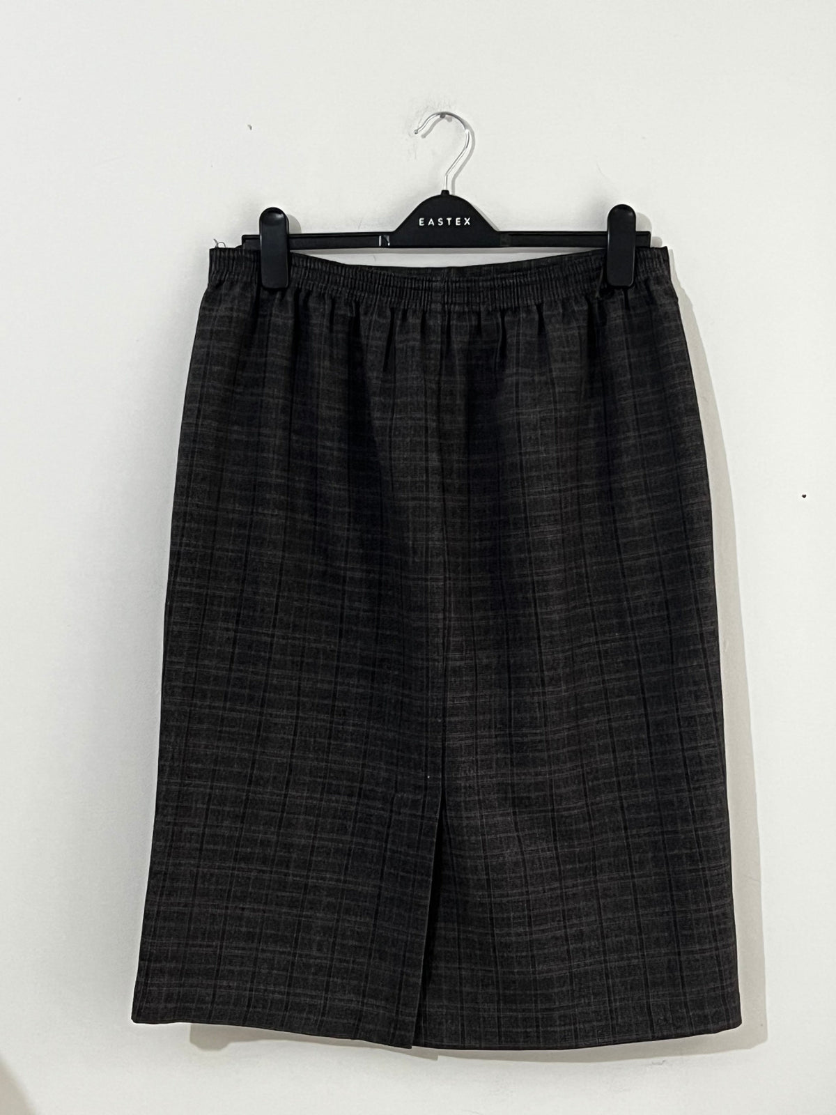 Vintage Checked Skirt Midi Length Grey and dark red checked skirt UK Size 14-16