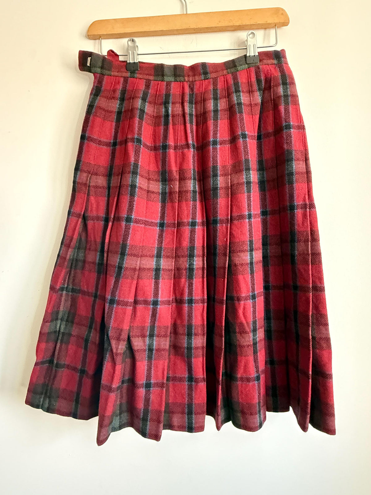 Vintage St Michael Pure New Wool Tartan Pleated Skirt | Made in UK | Size 8-10