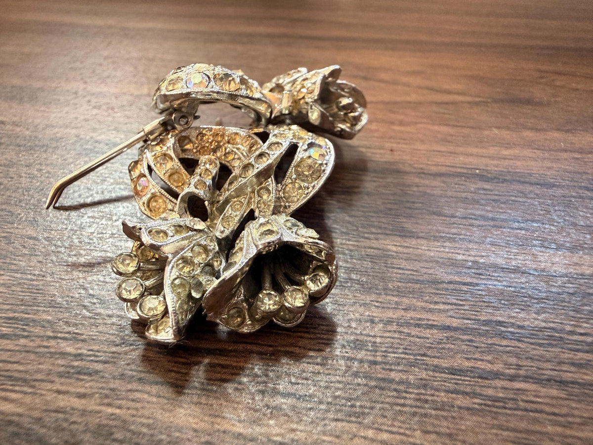 Pair Vintage 1950s Diamanté Fur Dress Clips – Floral Rhinestone Double Prong Statement Jewellery