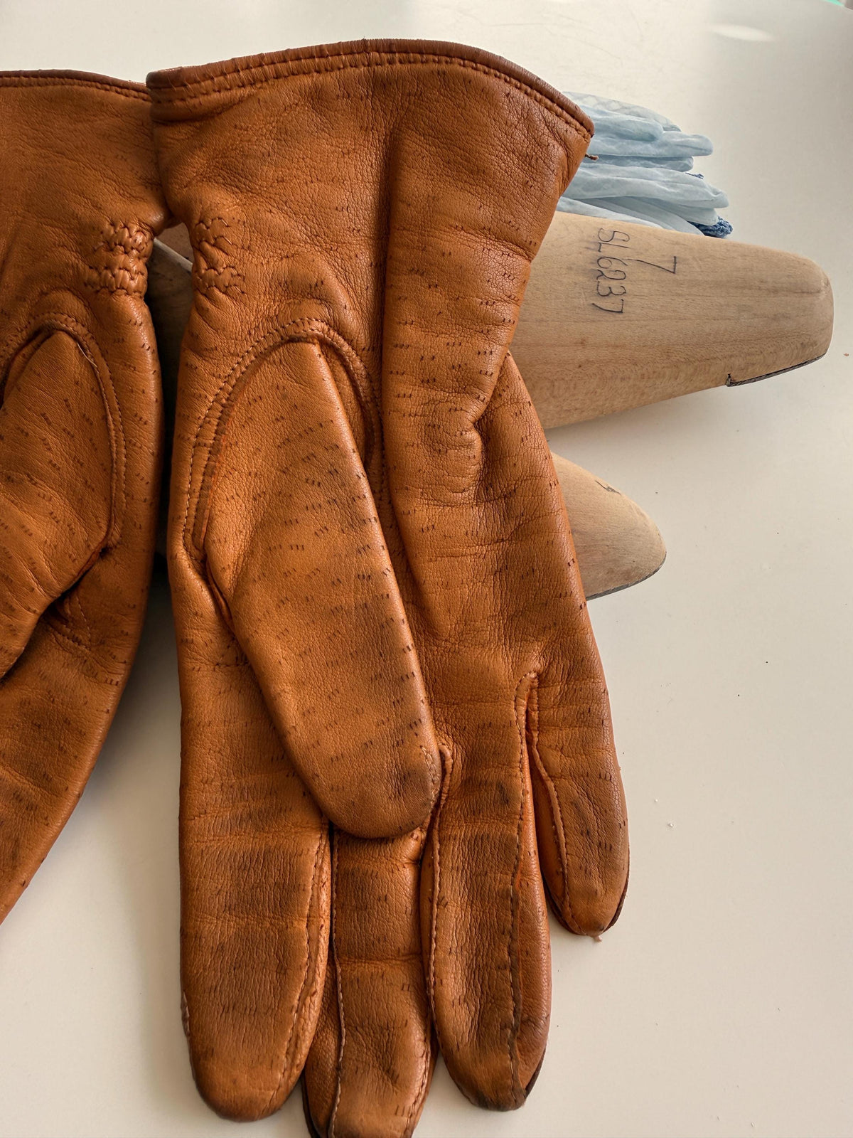 Vintage Tan Leather Gloves with Gathered Wrists and Fleecy Lining