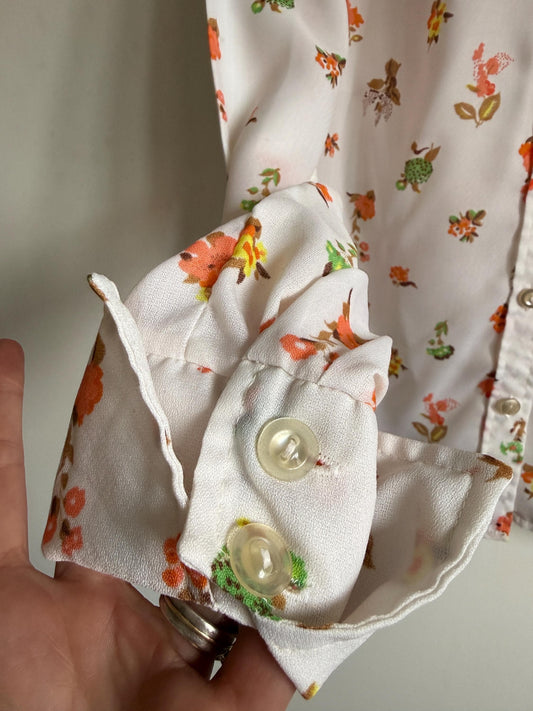 Vintage 1970s Floral Blouse – Cream Button Front Shirt with Orange Flowers and Pointed Collar