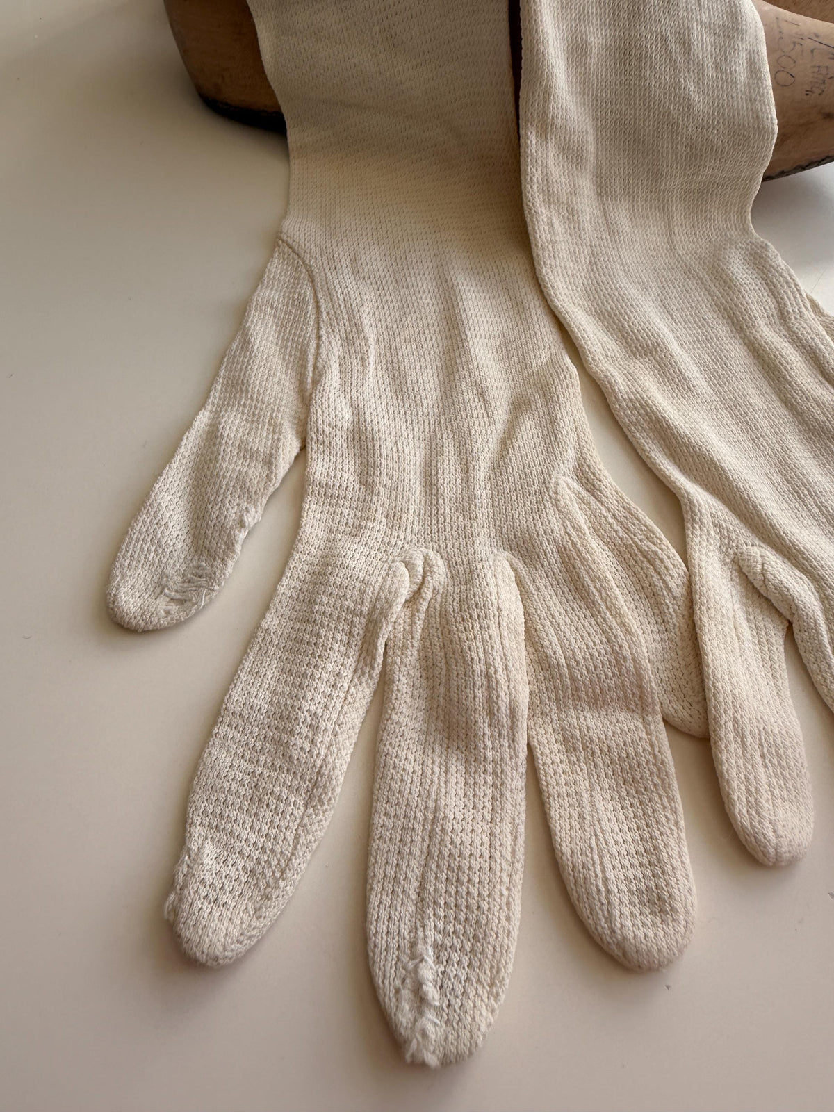 Vintage Cream Textured Fabric Gloves with Plain Backs