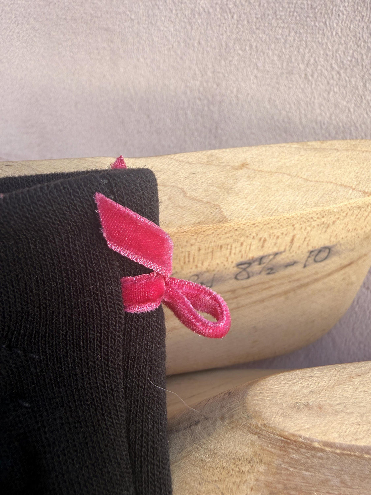 Vintage Black Fabric Gloves with Pink Velvet Ribbon Bows – Short Occasion Accessories