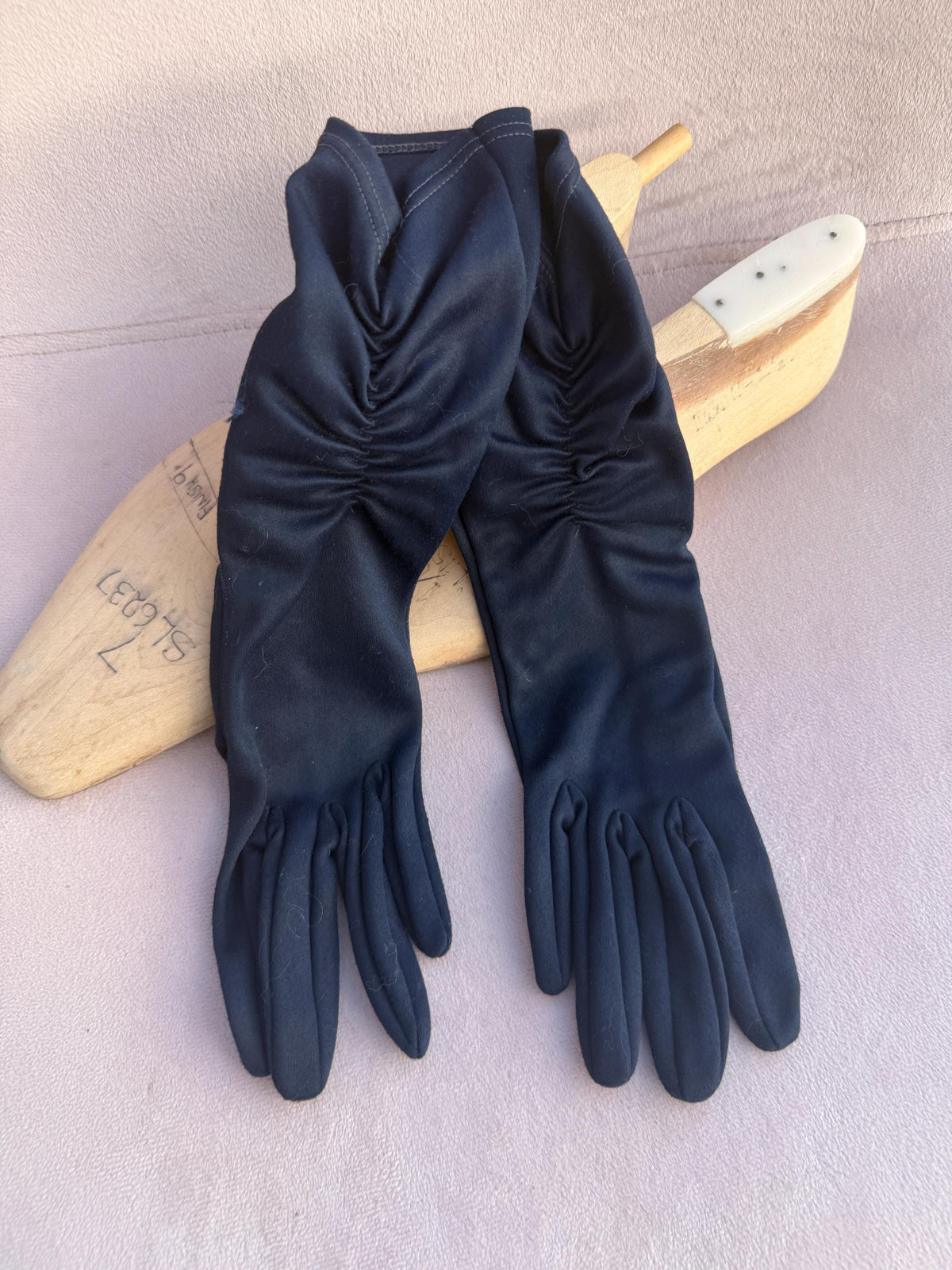 Vintage Navy Blue Ruched Fabric Gloves – Gathered Cuffs, Mid Length Evening Accessories