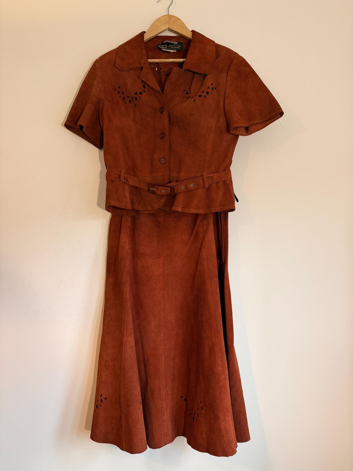 Vintage 1970s Rust Suede Skirt Suit, Cutwork Detail Belted Short Sleeve Jacket Flared Two Piece Made in England Labelled UK 16, Boho Outfit