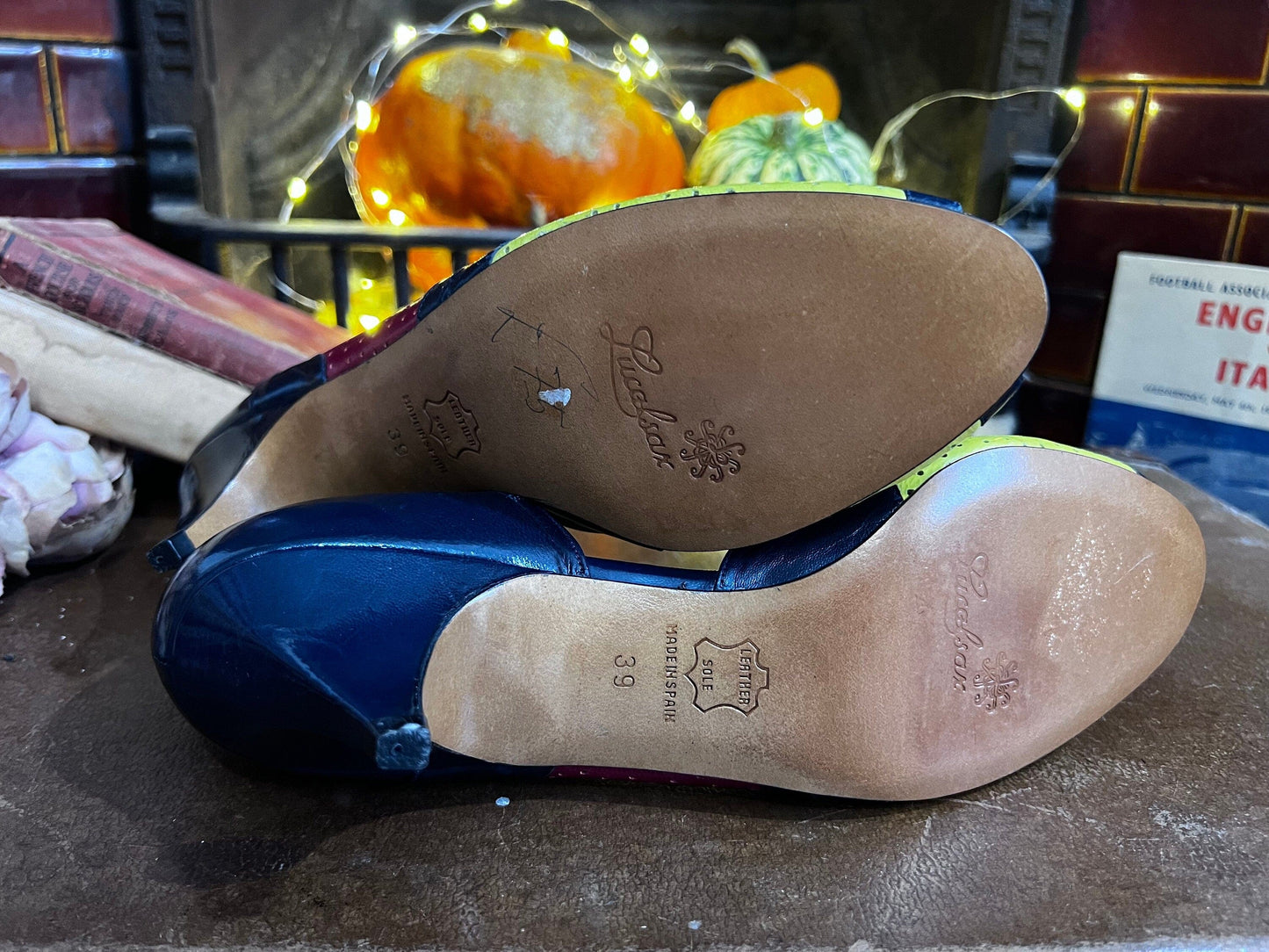 1950s Vintage Navy Yellow Kitten Heel shoes Patchwork Punchwork UK6 - Vintage Stilettos - Vintage Shoes, 1950s 60s - Lucal Sax - UNWORN