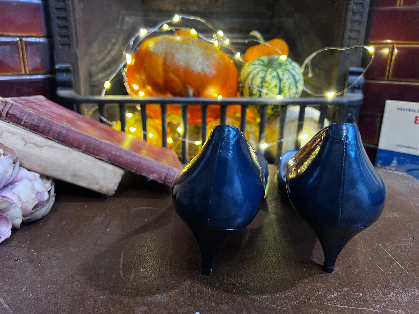 1950s Vintage Navy Yellow Kitten Heel shoes Patchwork Punchwork UK6 - Vintage Stilettos - Vintage Shoes, 1950s 60s - Lucal Sax - UNWORN