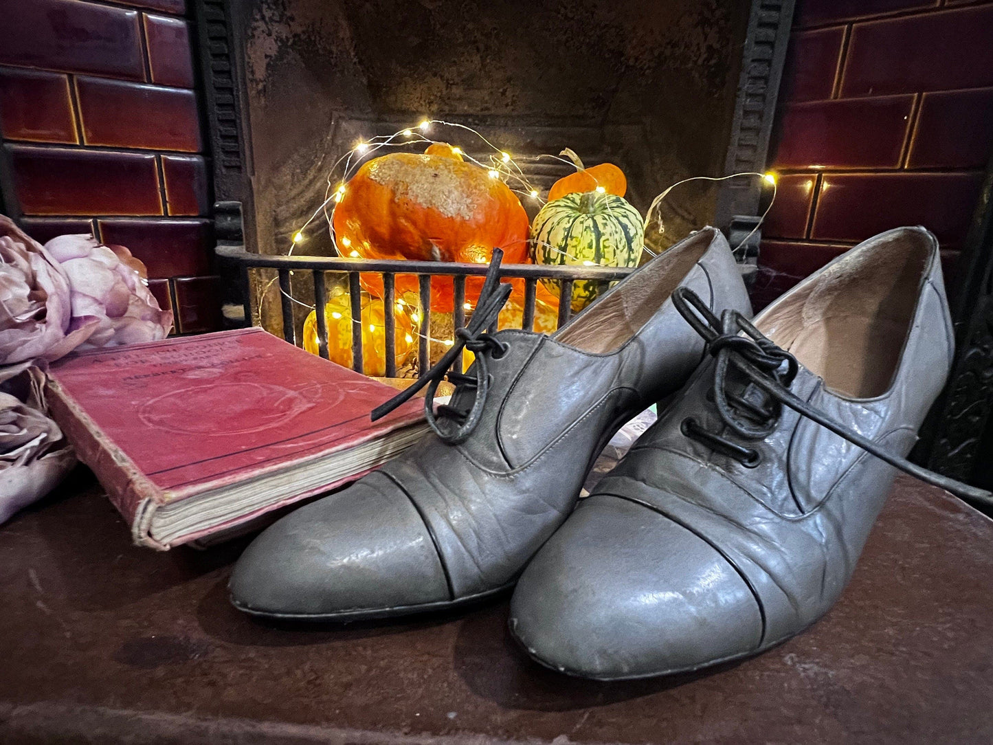 1970’s Vintage Shoes Grey Leather lace up heeled Shoes grey leather UK6 - Vintage Vintage Shoes, 70s Shoes, Duo Spanish made