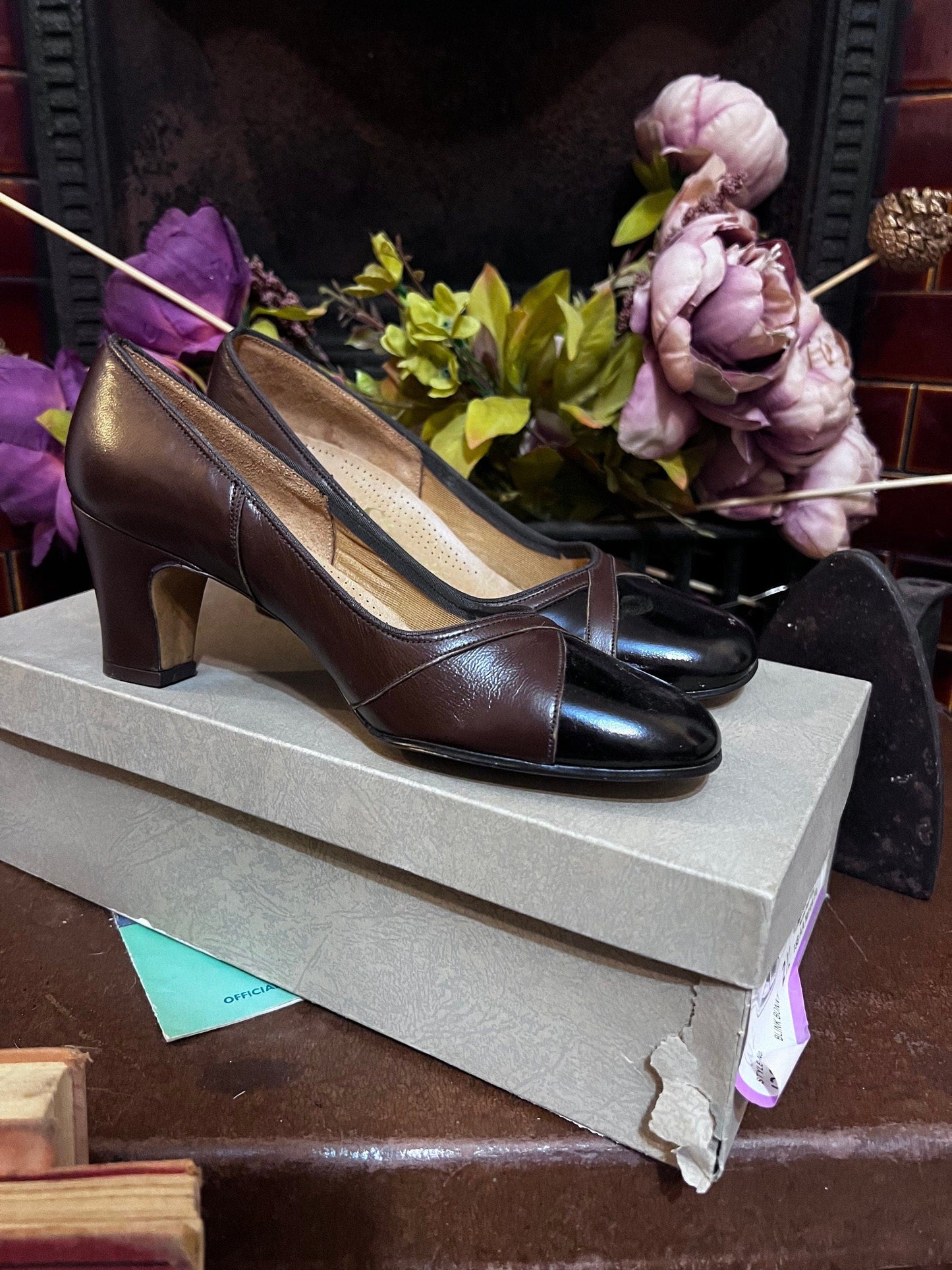 70s Black Shoes leather Pointed Shoes Black Kid leather, Vintage Vintage Shoes, 70s Shoes, vintage shoes & box UK2.5, re-soled reheel needed