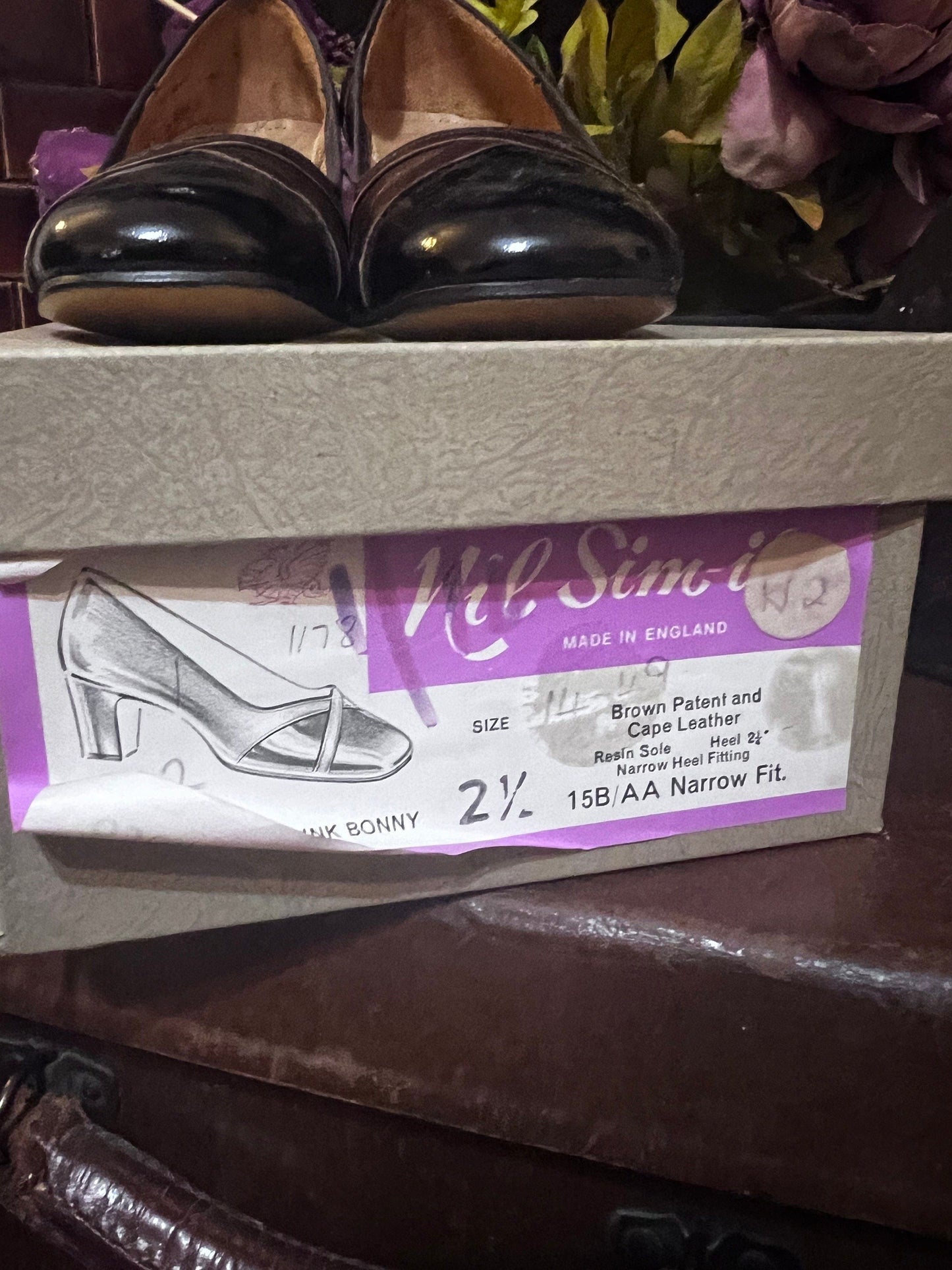 70s Black Shoes leather Pointed Shoes Black Kid leather, Vintage Vintage Shoes, 70s Shoes, vintage shoes & box UK2.5, re-soled reheel needed
