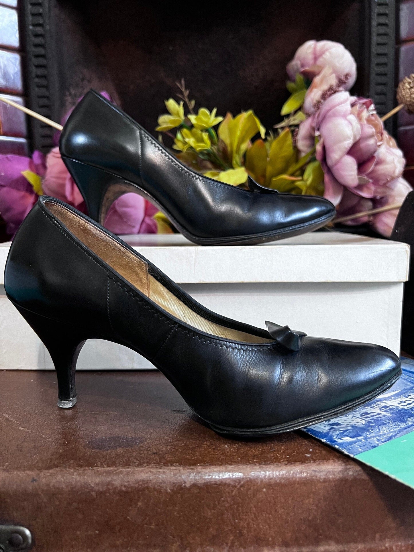 70s Black Shoes leather Pointed Shoes Black Kid leather, Vintage Vintage Shoes, 70s Shoes, vintage shoes & box UK3