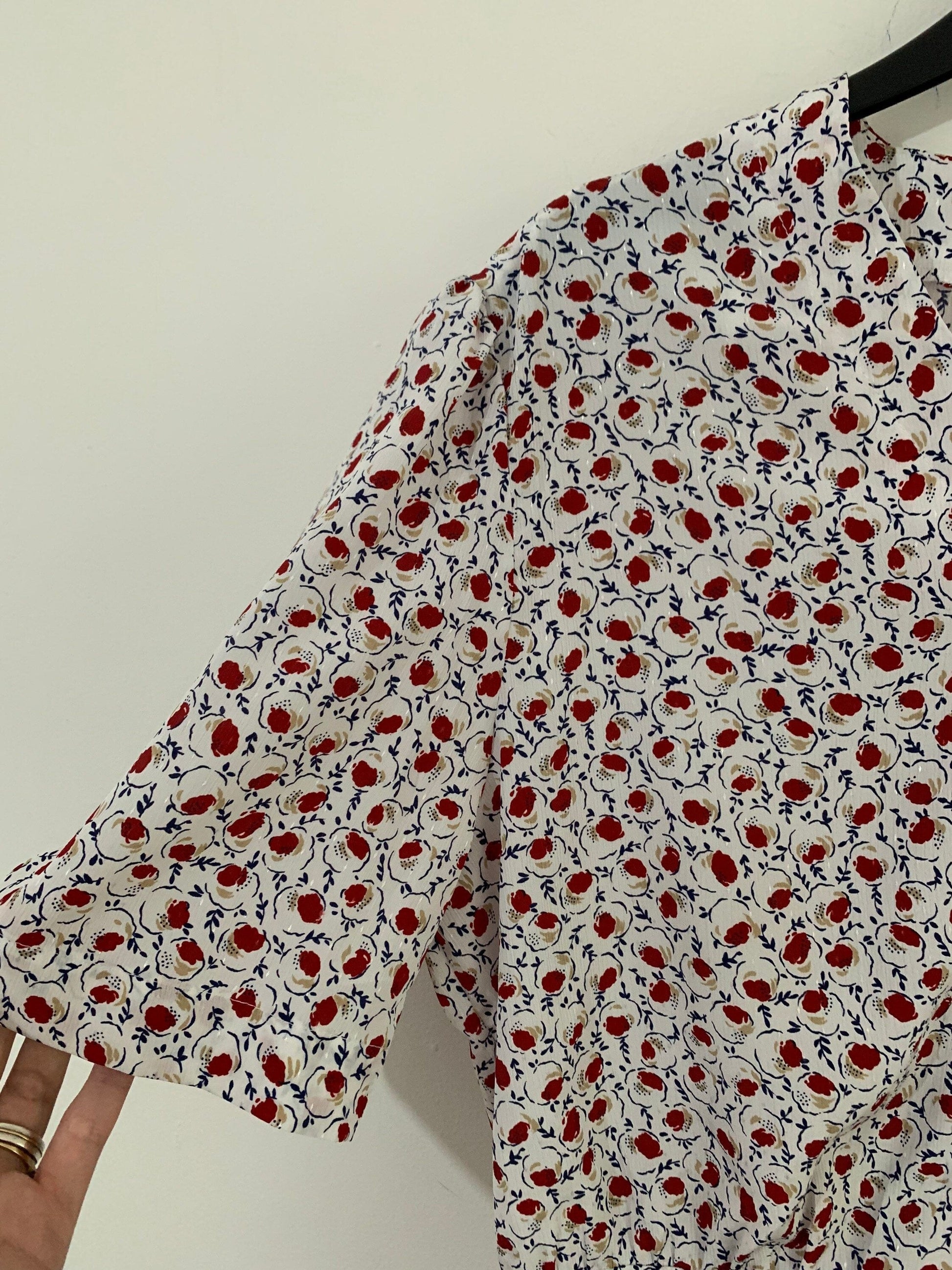 Navy, Red and White Vintage Peplum Blouse Floral Pattern Button Through Boxy short Sleeves - Size 14 - Eastex