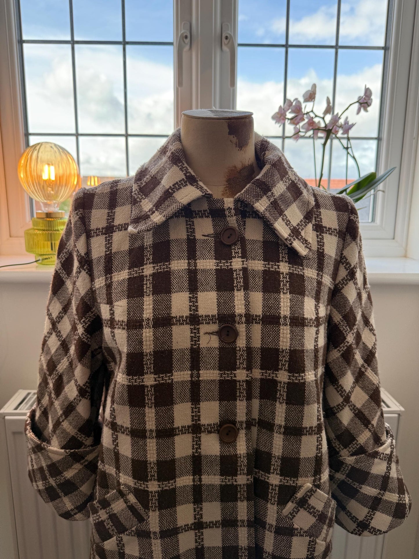 Vintage 1950s Swing Coat – Brown Check Lightweight Overcoat, 3/4 Sleeve Turn Up, Slanted Pocket Midcentury Style