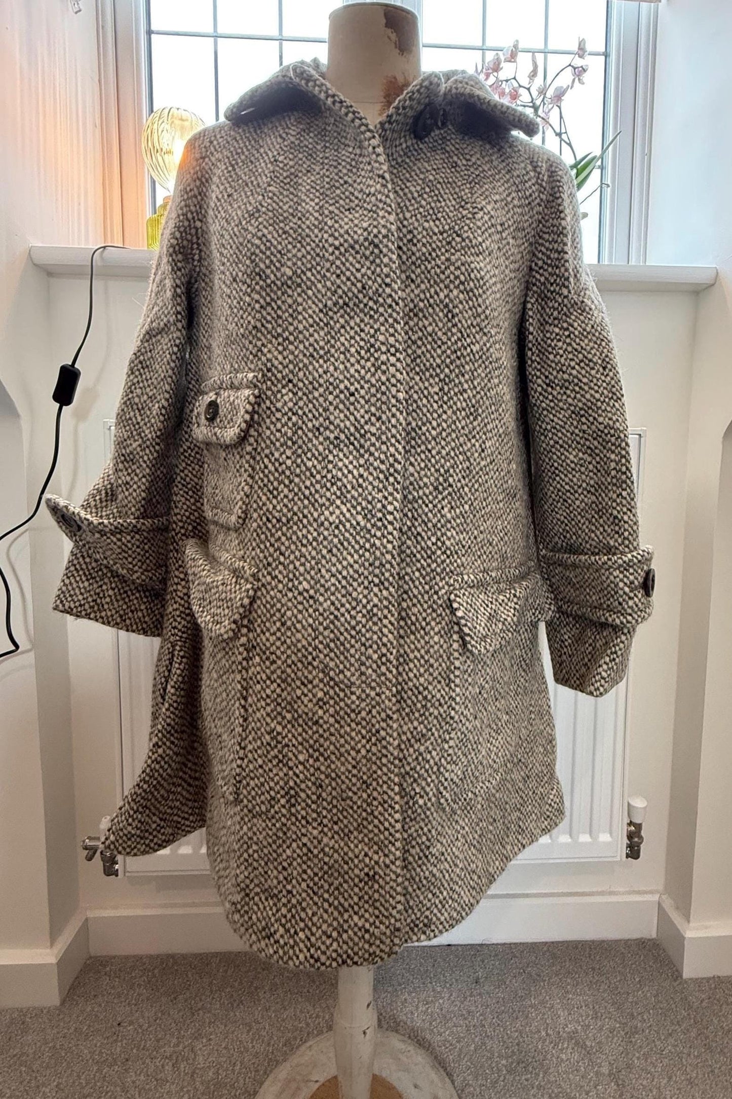 aquasccutum grey tweed coat vintage 70s midi length coat chunky pockets