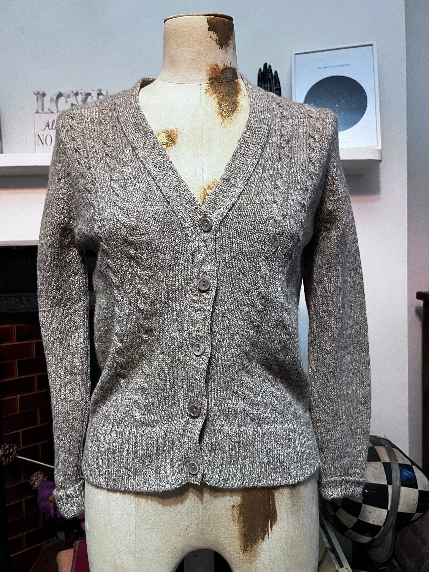 Vintage beige Cardigan long sleeve cardigan cable knit cardigan, vintage, knitwear, vintage vest, 70s cardigan beige cardigan pockets wool