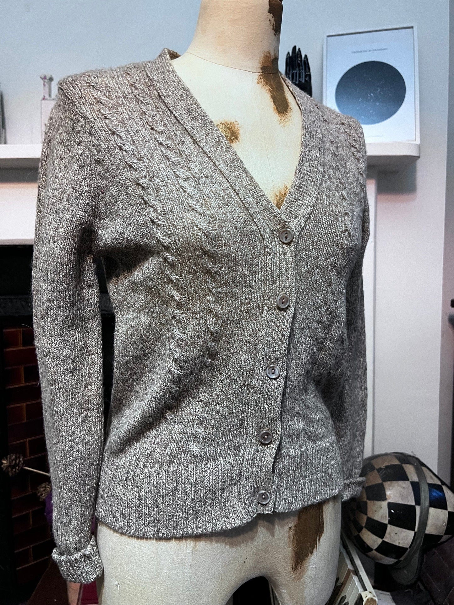 Vintage beige Cardigan long sleeve cardigan cable knit cardigan, vintage, knitwear, vintage vest, 70s cardigan beige cardigan pockets wool