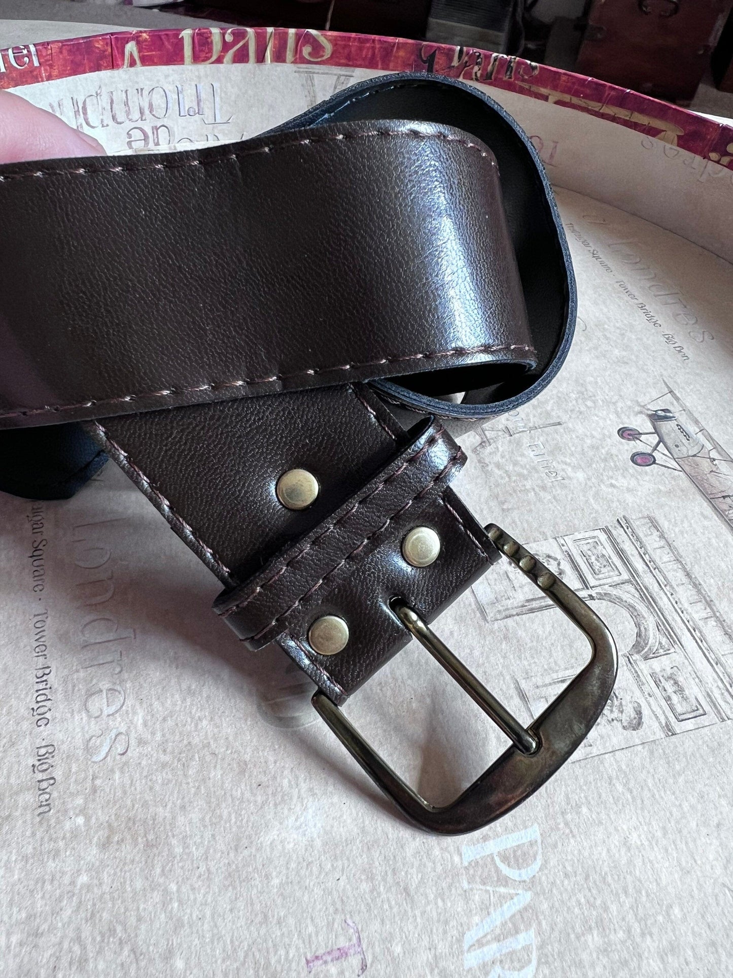 Vintage 90s Brown 1.5inch belt inch wide Belt - brown shiny belt 1990s Gold Bronze Fit 32”-34”