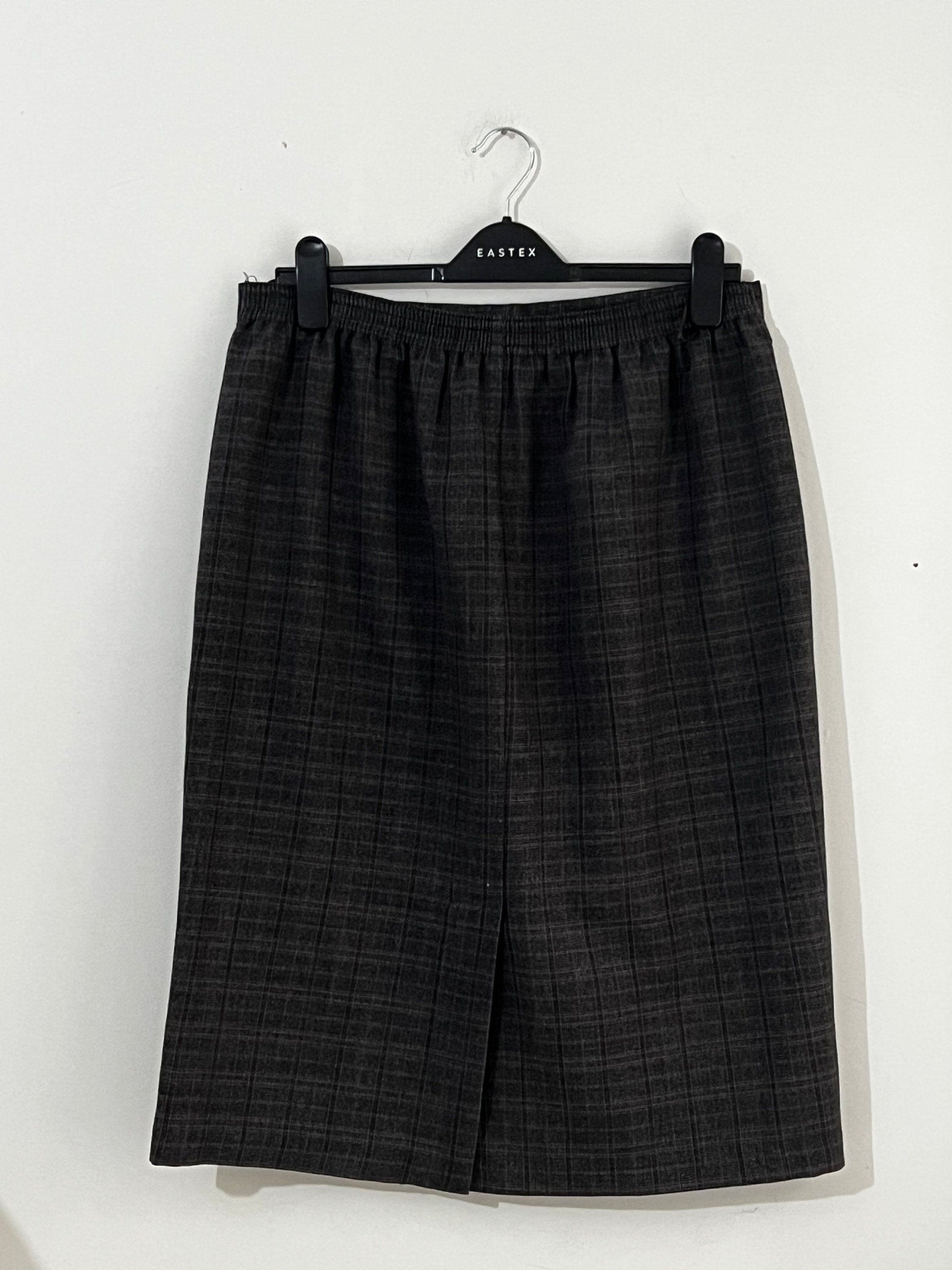 Vintage Checked Skirt Midi Length Grey and dark red checked skirt UK Size 14-16