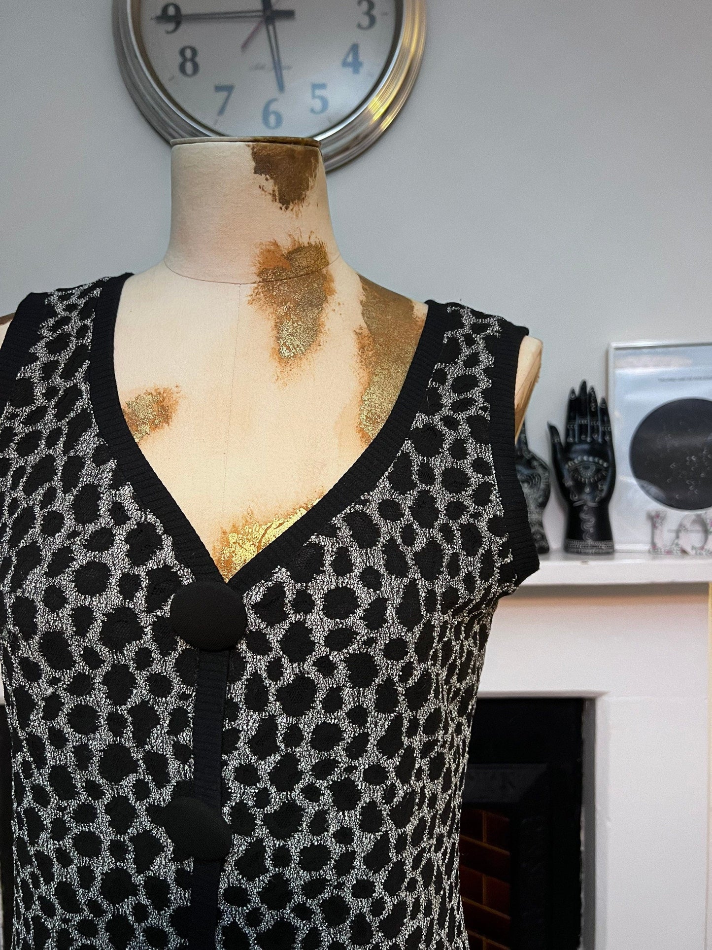 Vintage 80s Black Stretch Knit Leopard Sleeveless Dress neckline with Chunky Buttons UK8-10