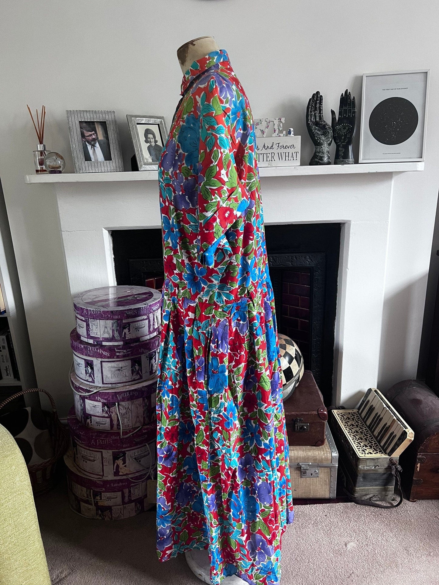 Vintage Suit 80s does 40s dress red and blue floral - 1940s Style button through vintage dress by Les Arcs, vintage dress, vintage shirt