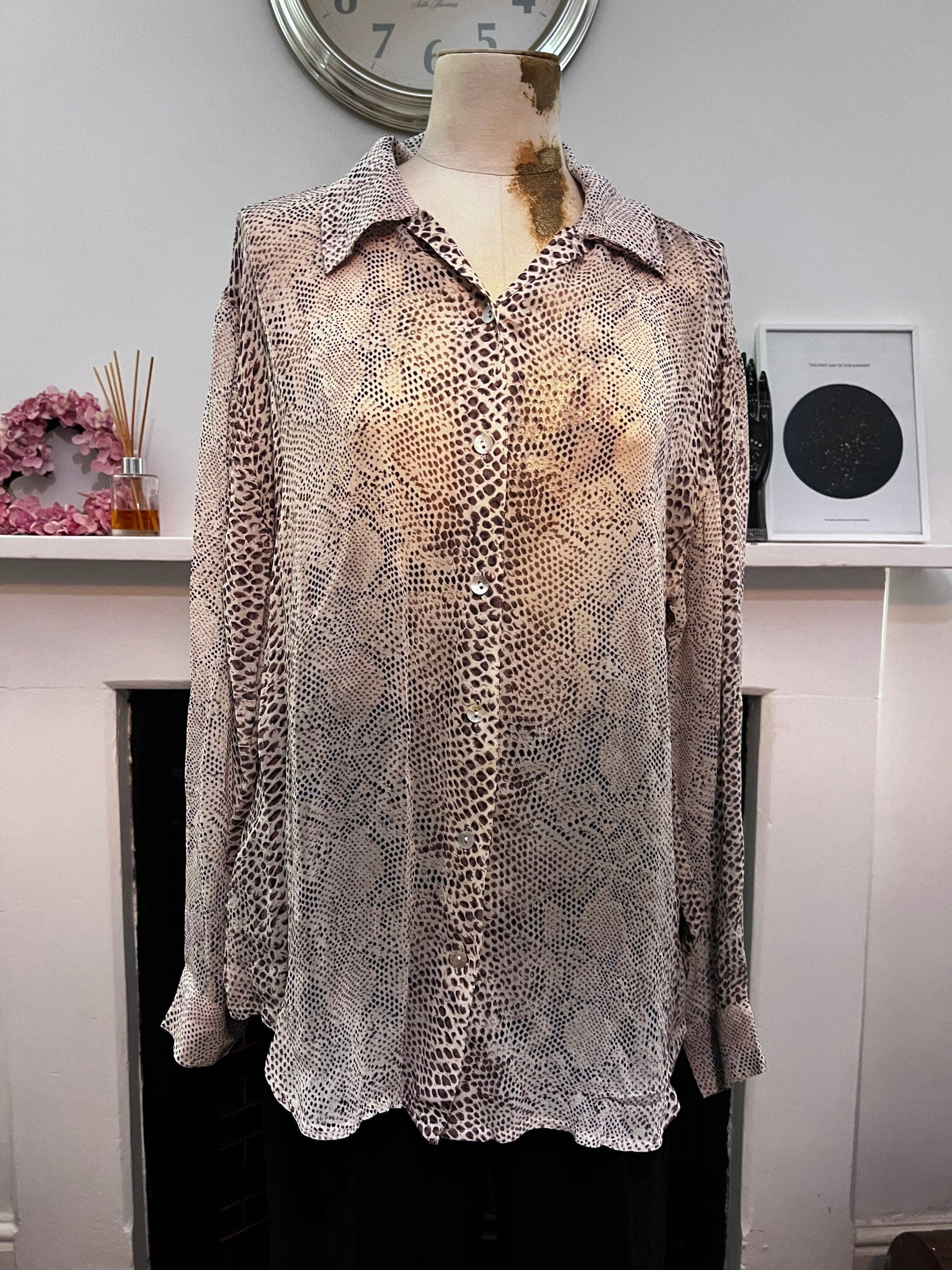 Vintage Grey Viscose Animal Print longline Blouse Top - Grey Brown Snakeskin Shirt Blouse UK12