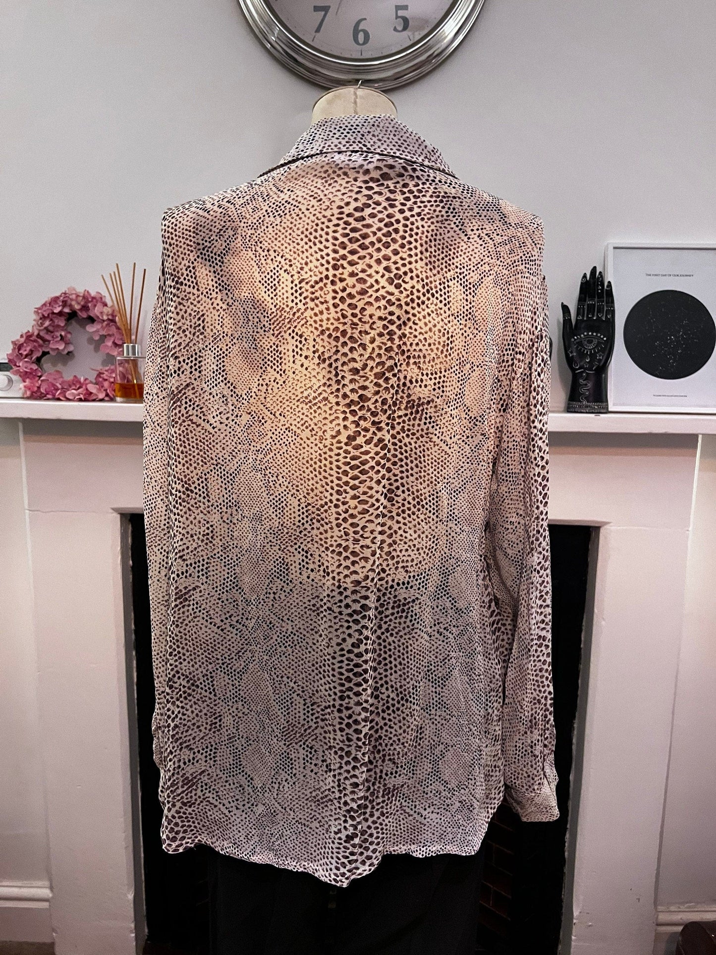 Vintage Grey Viscose Animal Print longline Blouse Top - Grey Brown Snakeskin Shirt Blouse UK12