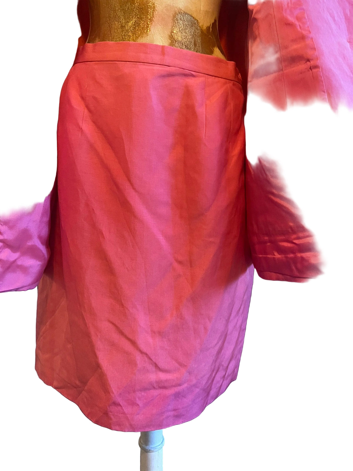 Vintage Silk Suit Linen Skirt Suit - pencil Skirt and longline blazer with pocket details Size UK12 - Pink 1990s
