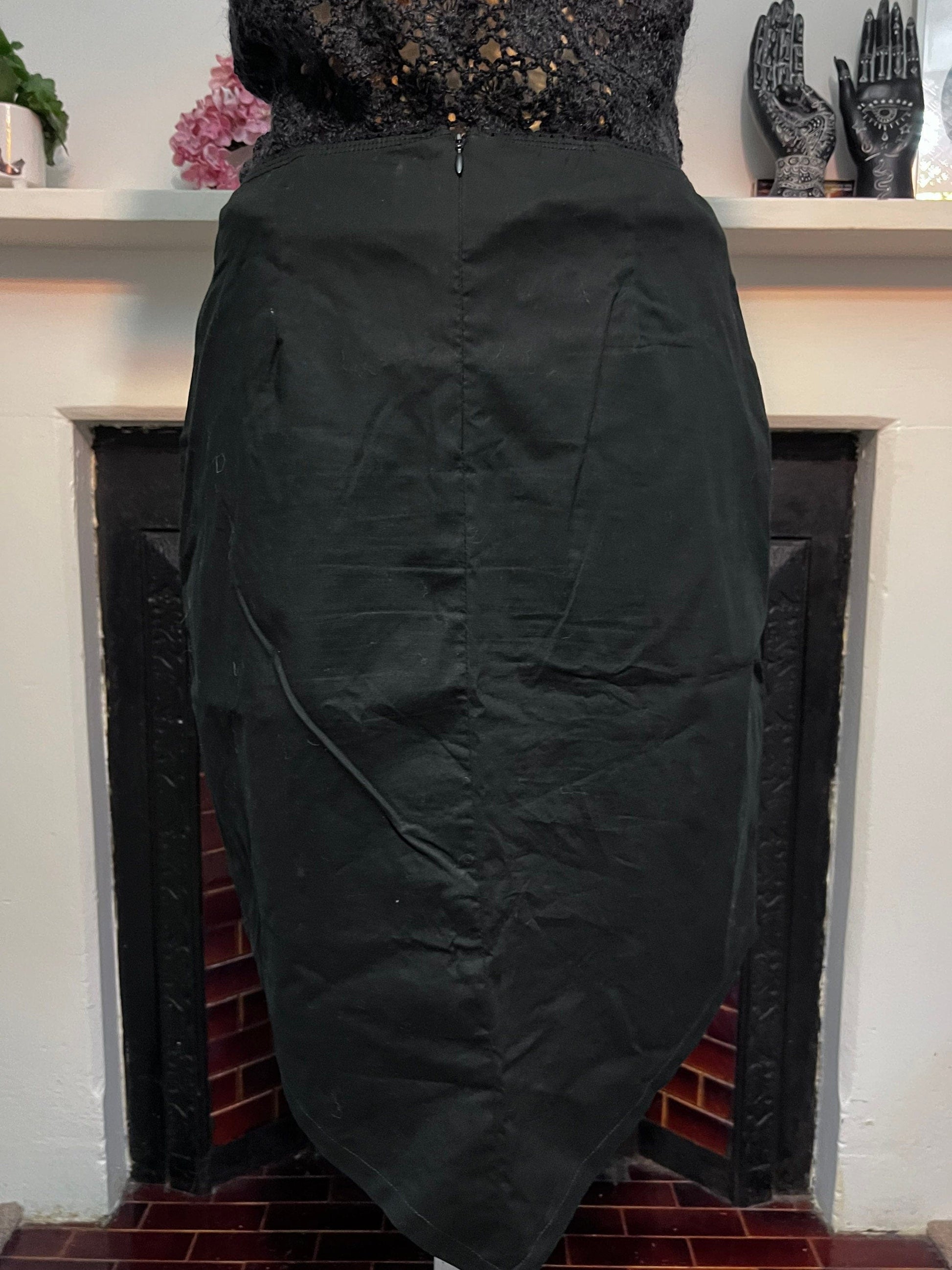Vintage 1990s Black Embroidered stretch Pencil Skirt Knee Length UK Size 10 - 90s Fashion Stretch Mini Skirt Black