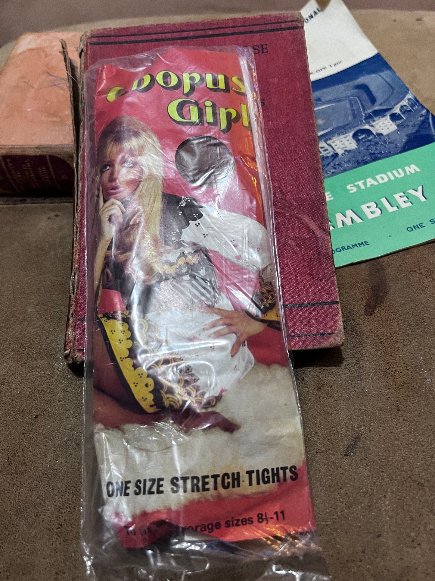 Vintage Womens Chorus Girl Dark Tan (Lisbon) Deadstock Tights Black and Brown Retro 60s 70s 1960s 1970s New in Packaging