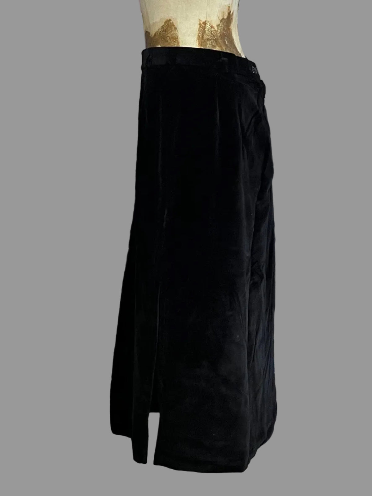 Vintage Velvet Skirt Midi Length Pencil Skirt Black, Vintage Black mid calf skirt, vintage pencil skirt, black skirt, velvet vintage skirt
