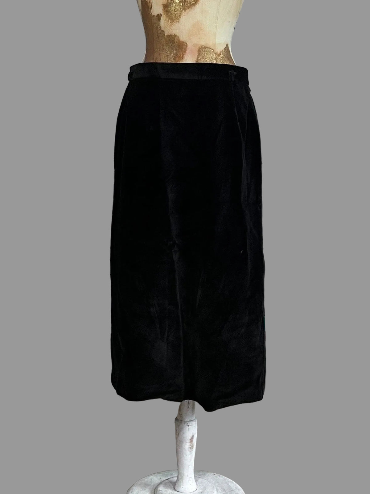 Vintage Velvet Skirt Midi Length Pencil Skirt Black, Vintage Black mid calf skirt, vintage pencil skirt, black skirt, velvet vintage skirt
