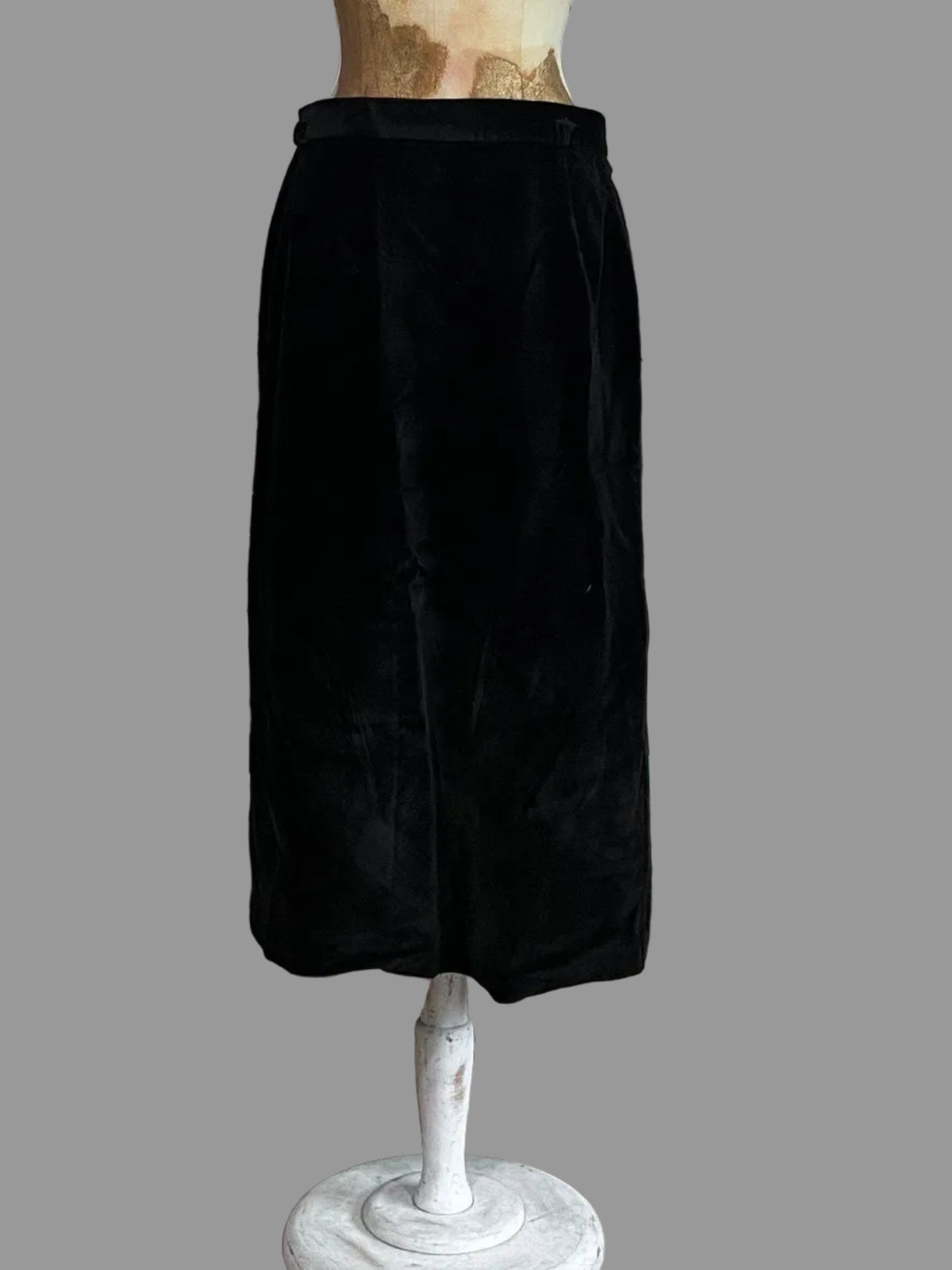 Vintage Velvet Skirt Midi Length Pencil Skirt Black, Vintage Black mid calf skirt, vintage pencil skirt, black skirt, velvet vintage skirt