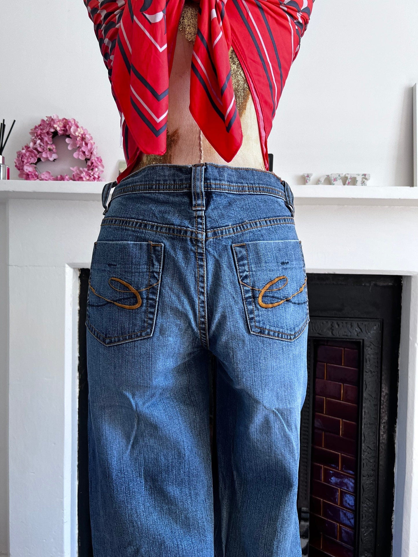 1990s Vintage high waist rise mom jeans, UK 14 waist 32” Leg 30”