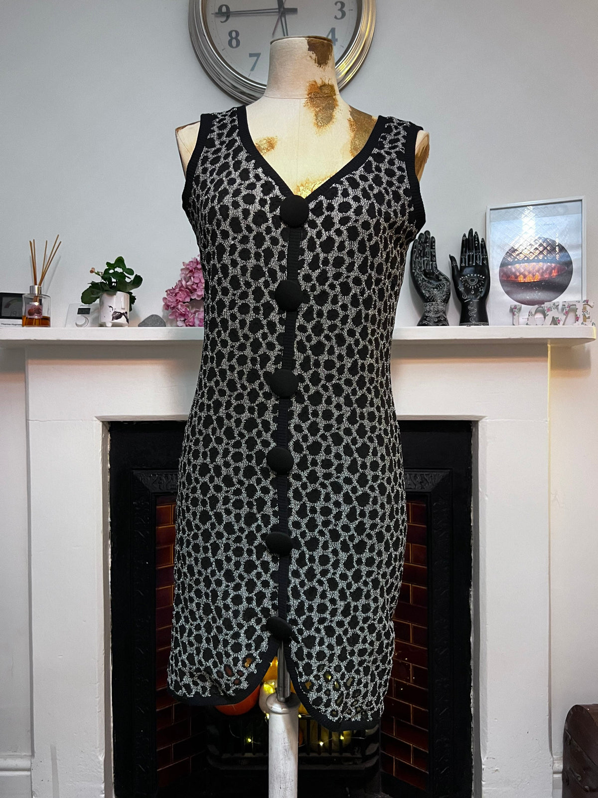 Vintage Dress 80s Black Stretch Dress, Knit Leopard Sleeveless Dress, Chunky Buttons, UK8-10, leopard print dress, mob wife, vintage mob