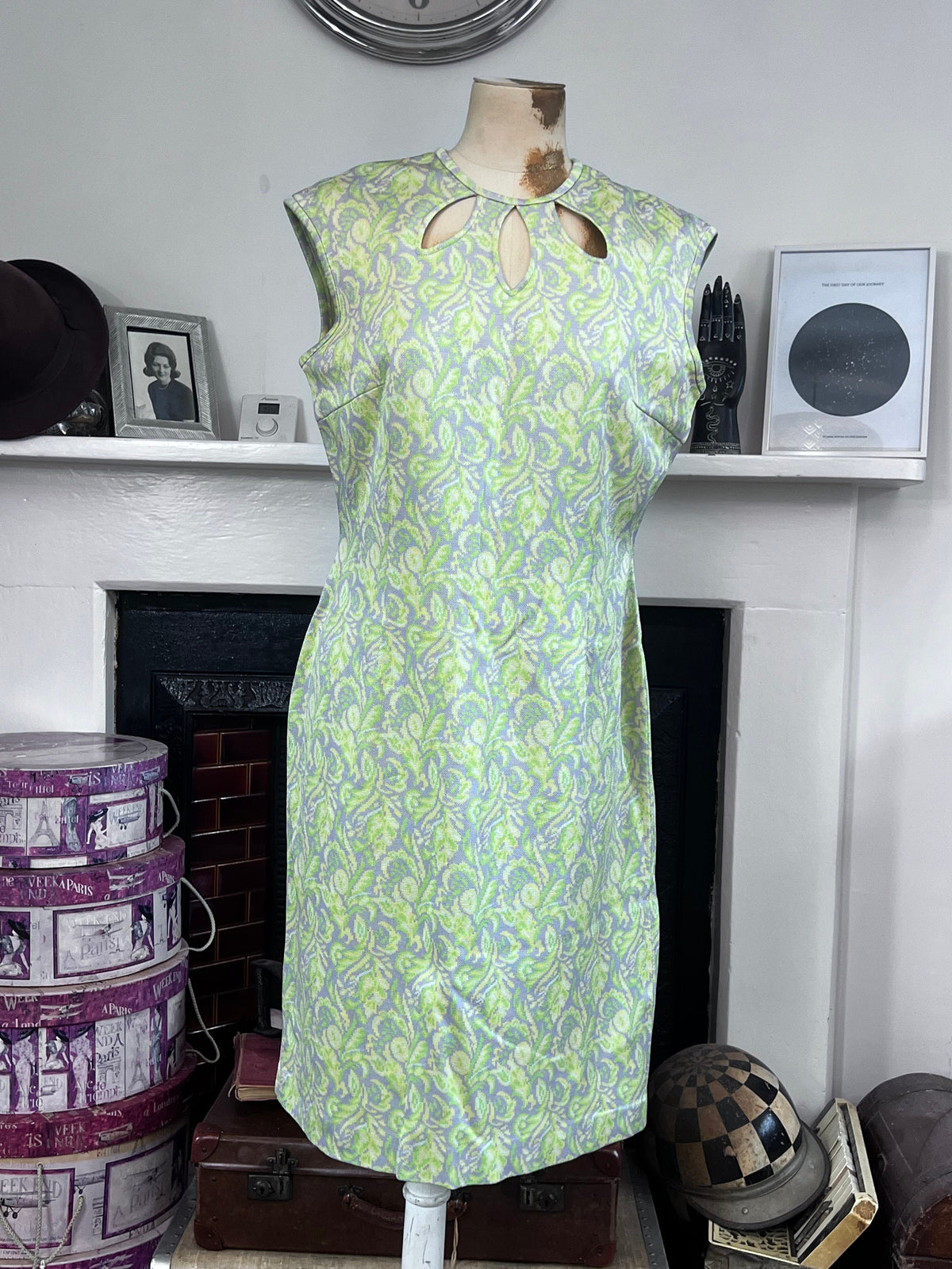 1960s vintage Dress Green Purple, Floral Mini Dress, Sleeveless Handmade, teardrop neckline, vintage dress, 1970s mini dress, vintage clothi