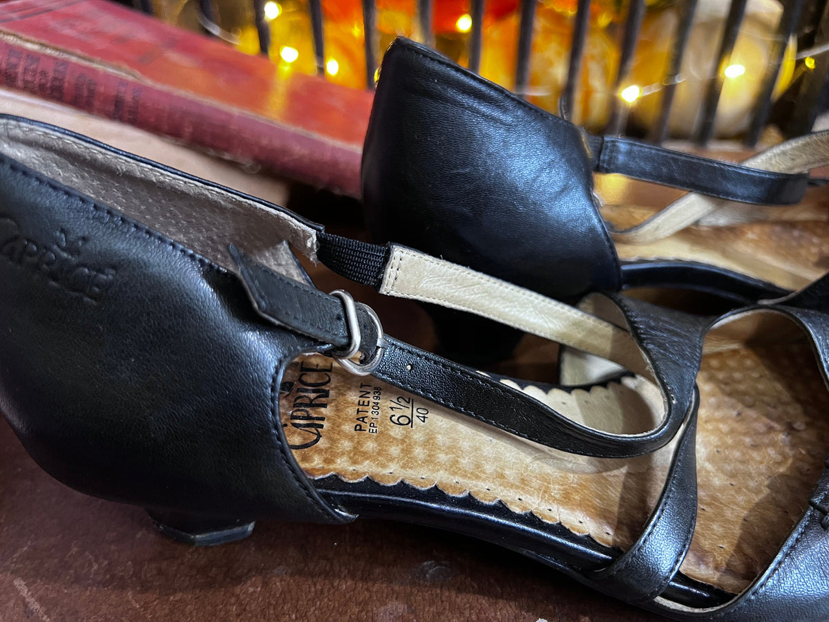 1970s Black Leather Mary Jane Shoes: Cut-Out Pleated Block Heel (UK 6.5)