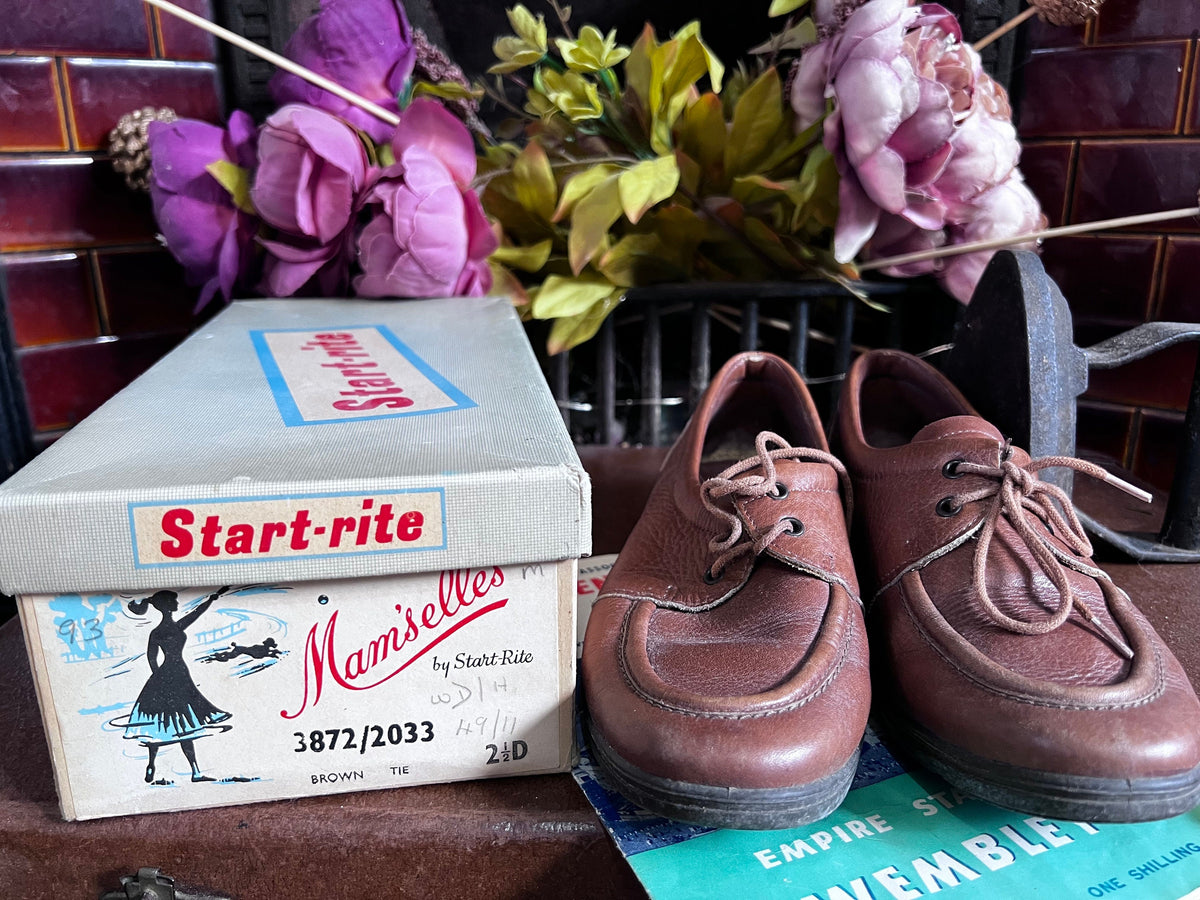 1960s Start-rite Brown Leather Derby Shoes, UK 3, Original Box