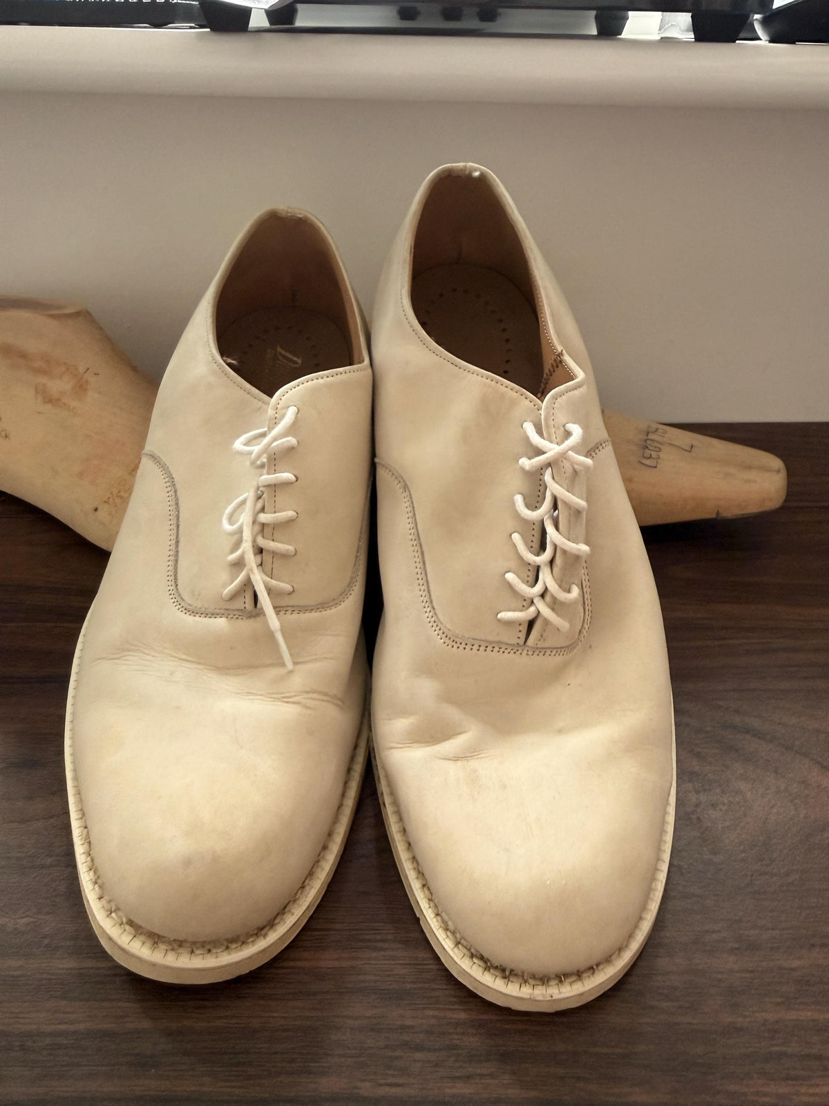 Vintage Douglas Off White Leather Derby Shoes | Men's Minimalist Lace Up Footwear UK8