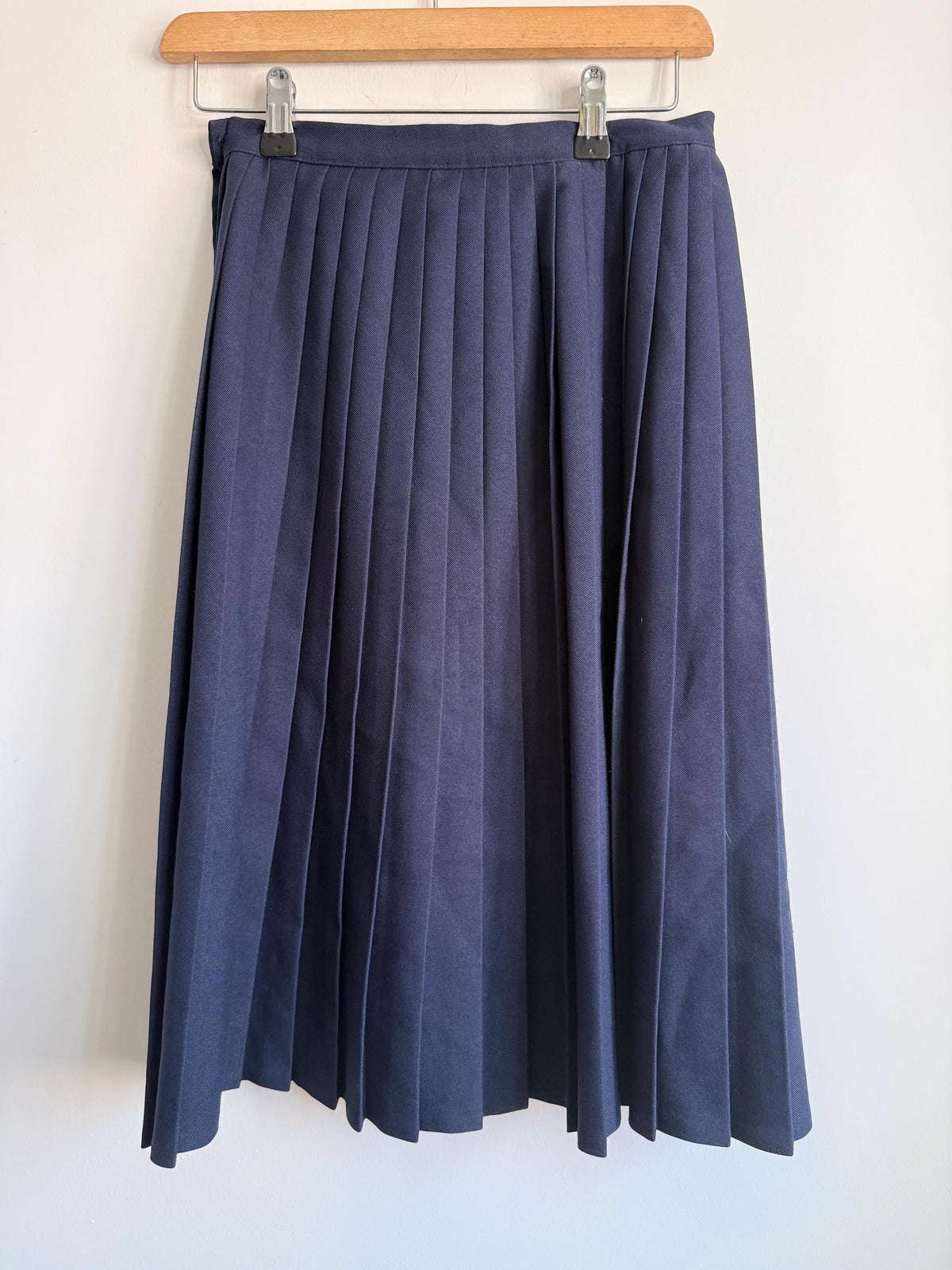 Vintage Navy Pleated Midi Wrap Skirt | Classic Schoolcore | UK6-8