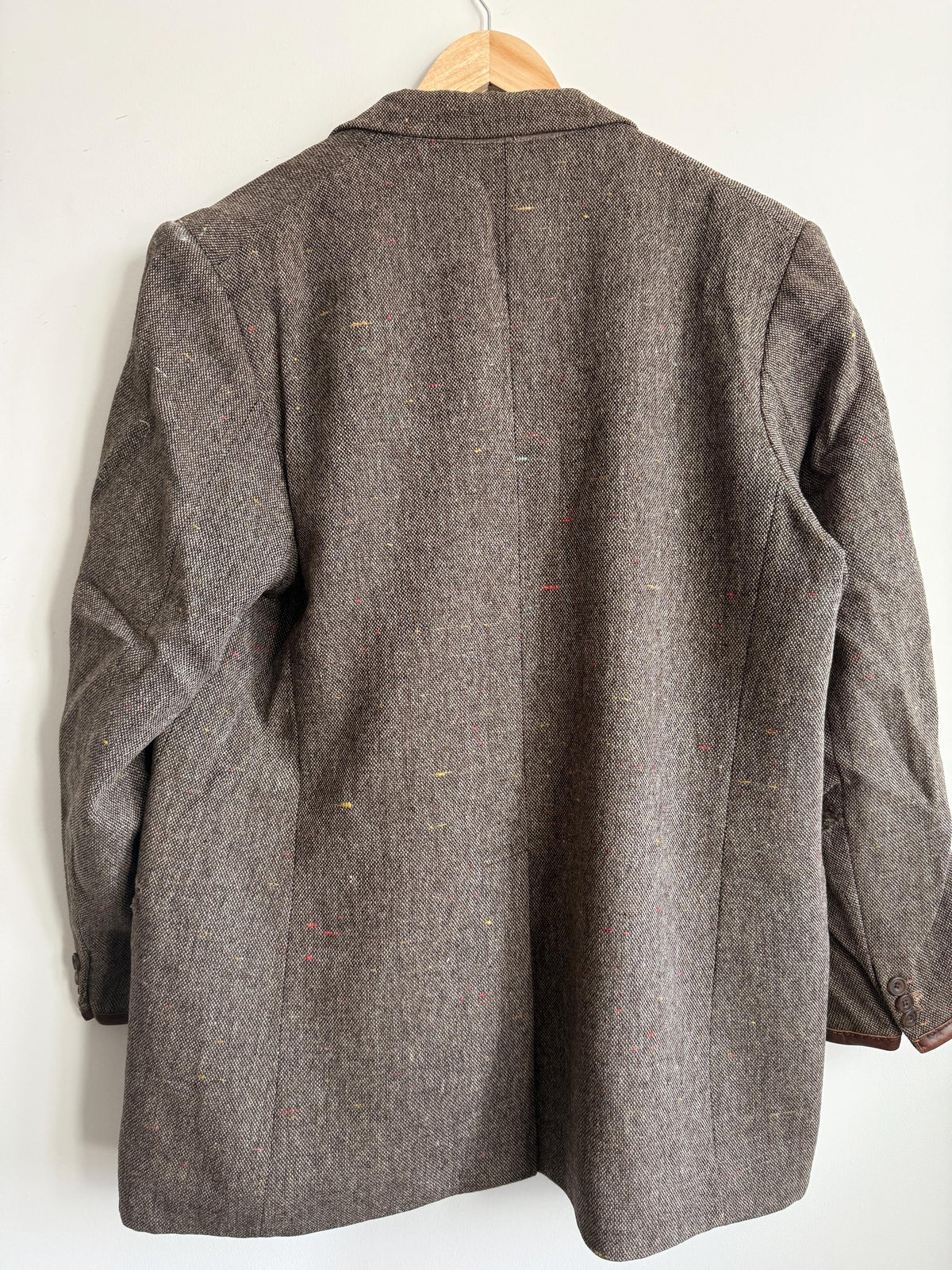 Vintage Donegal Tweed Sports Jacket: Brown Wool Blazer with Leather Trim