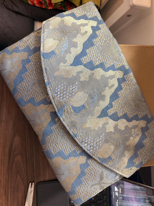 Vintage 1930s British Made Chinoiserie Brocade Envelope Clutch Bag – Blue Gold Evening Purse