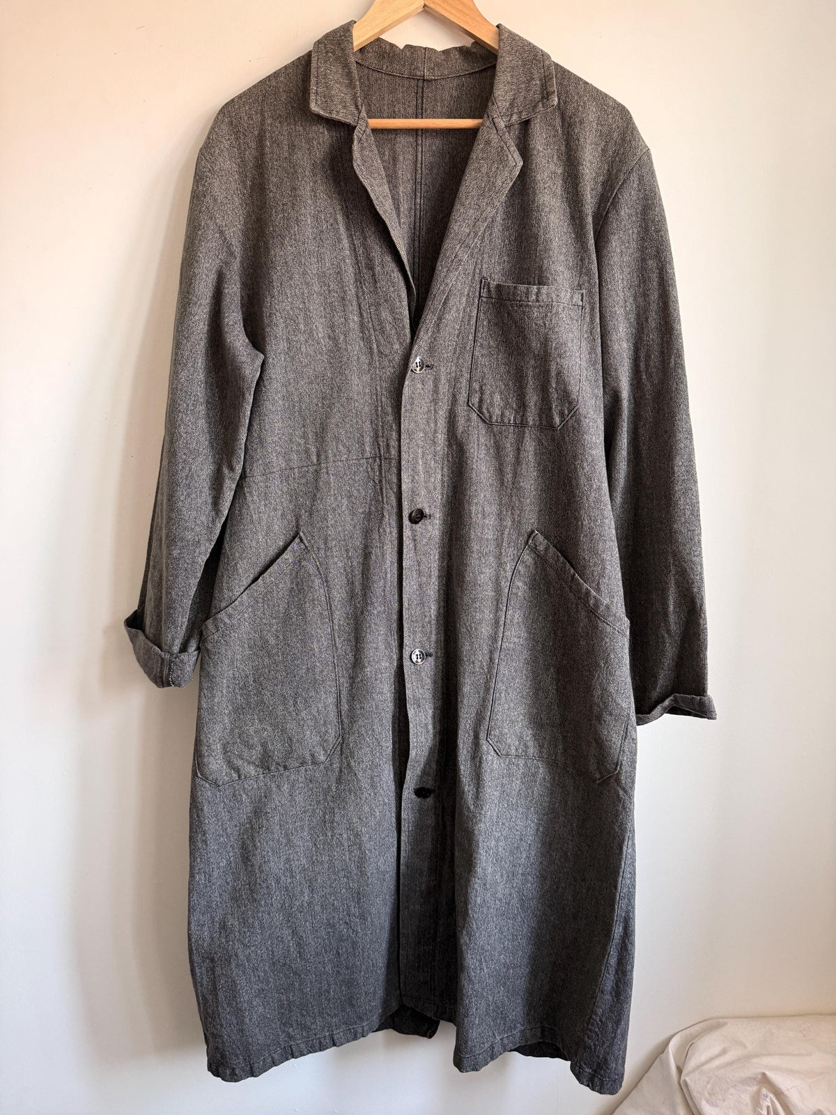 Vintage 1940s 1950s Grey Workwear Chore Coat Long Atelier Workshop Shop Coat Utility Jacket