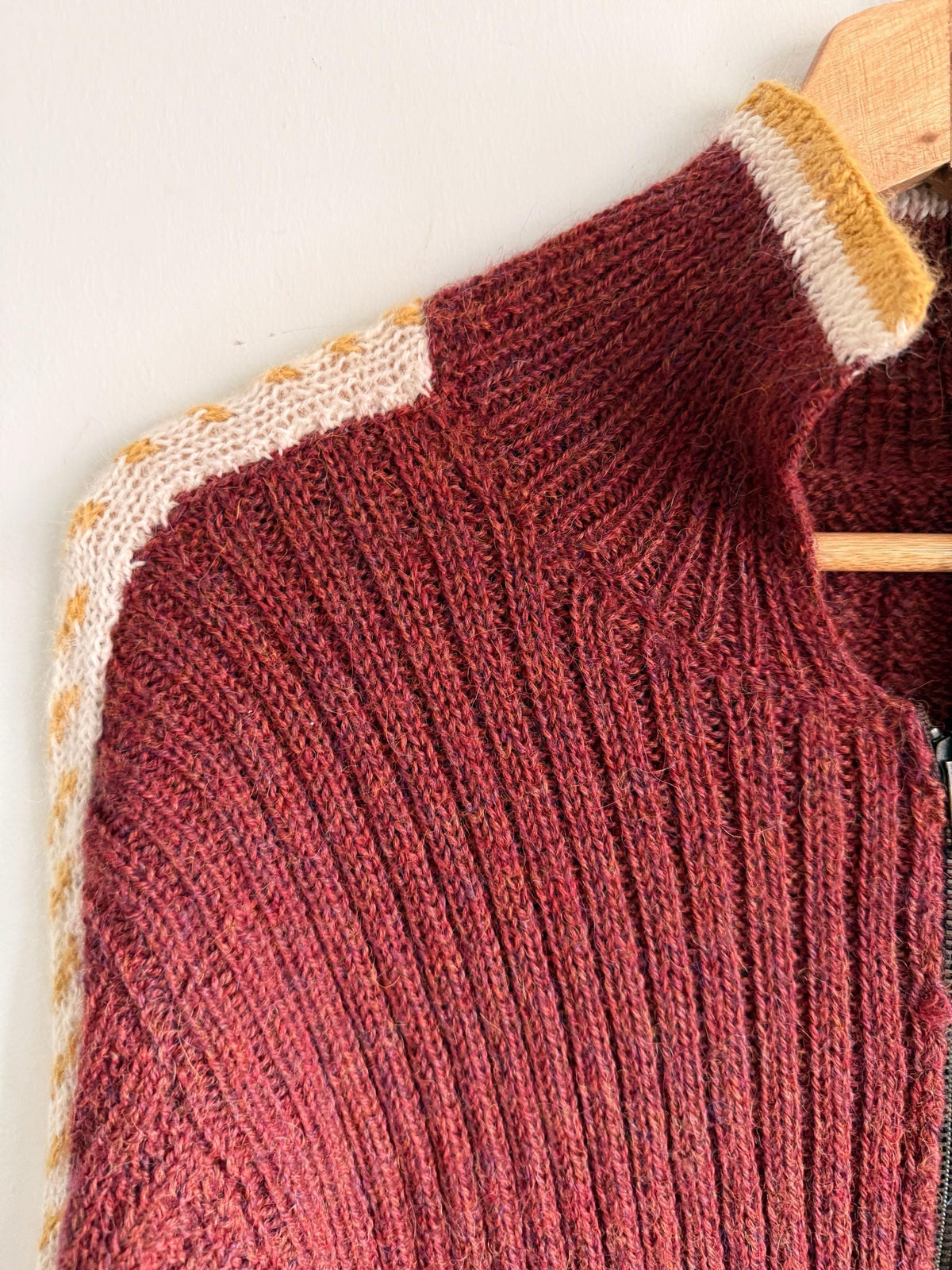 Vintage 1950s Wool Zip Cardigan – Burgundy Ski Sweater – Contrast Stripe Chunky Knit Jacket – Unisex