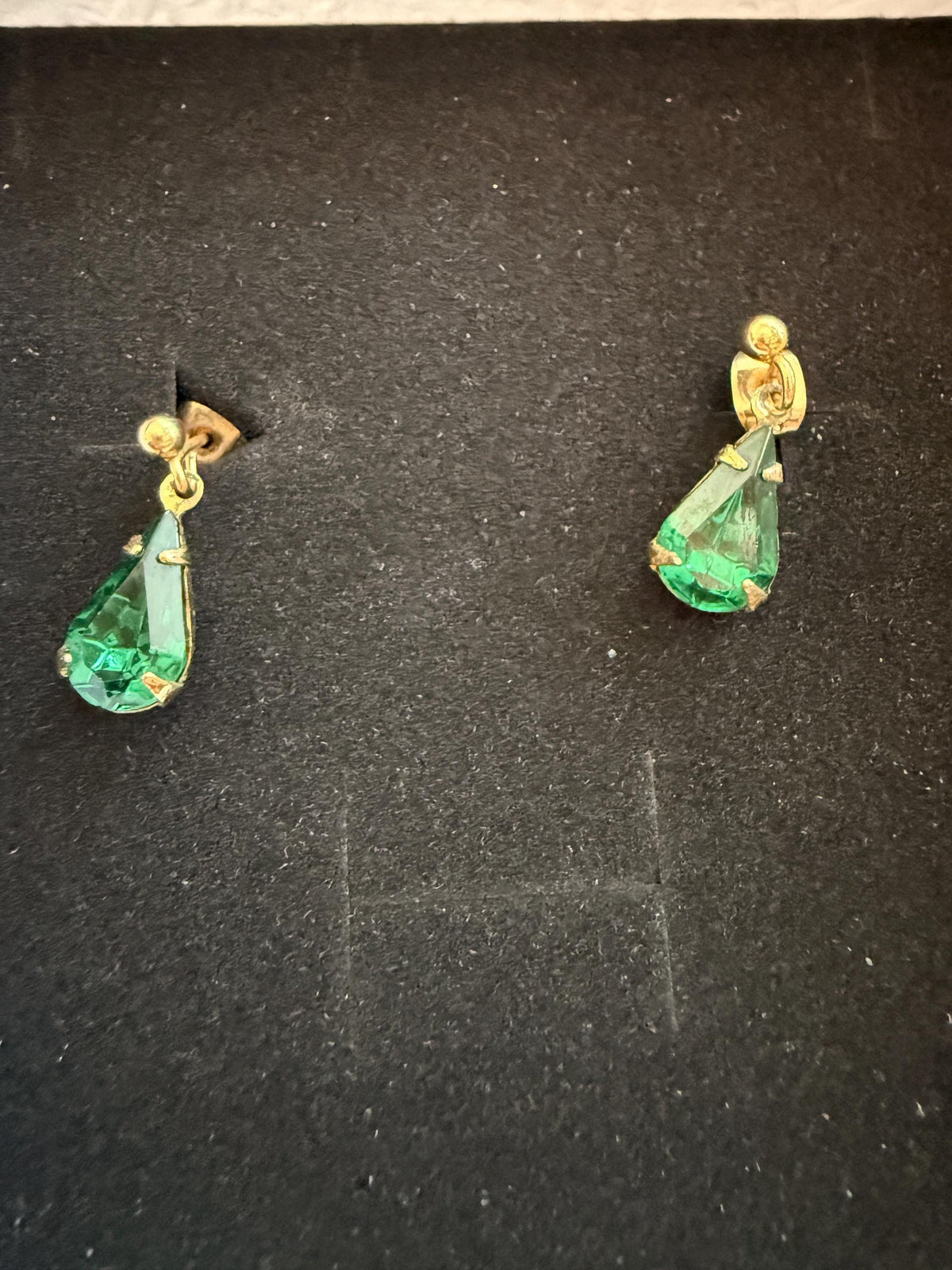 Vintage Green Teardrop Earrings, Emerald Green Drop Earrings, Gold Tone Costume Jewellery, Faceted Stone Earrings