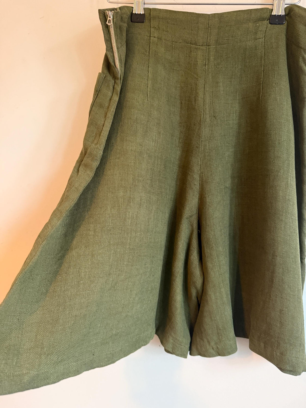 1940s Vintage Green Linen Culotte Shorts High Waisted Wide Leg Land Girl