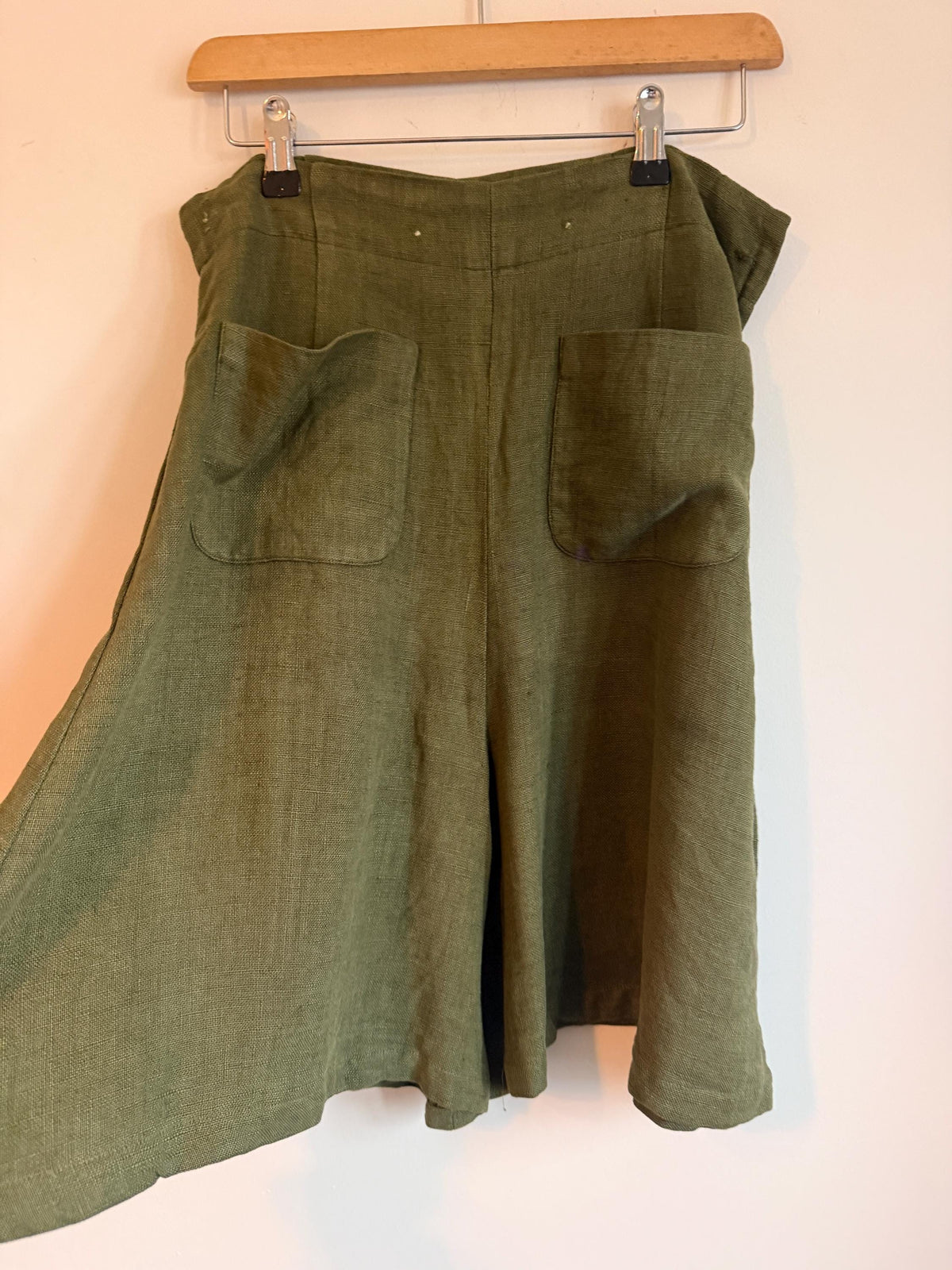 1940s Vintage Green Linen Culotte Shorts High Waisted Wide Leg Land Girl