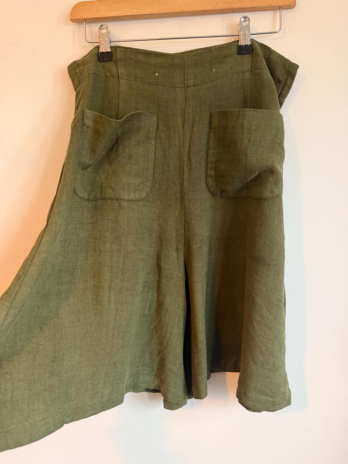 1940s Vintage Green Linen Culotte Shorts High Waisted Wide Leg Land Girl