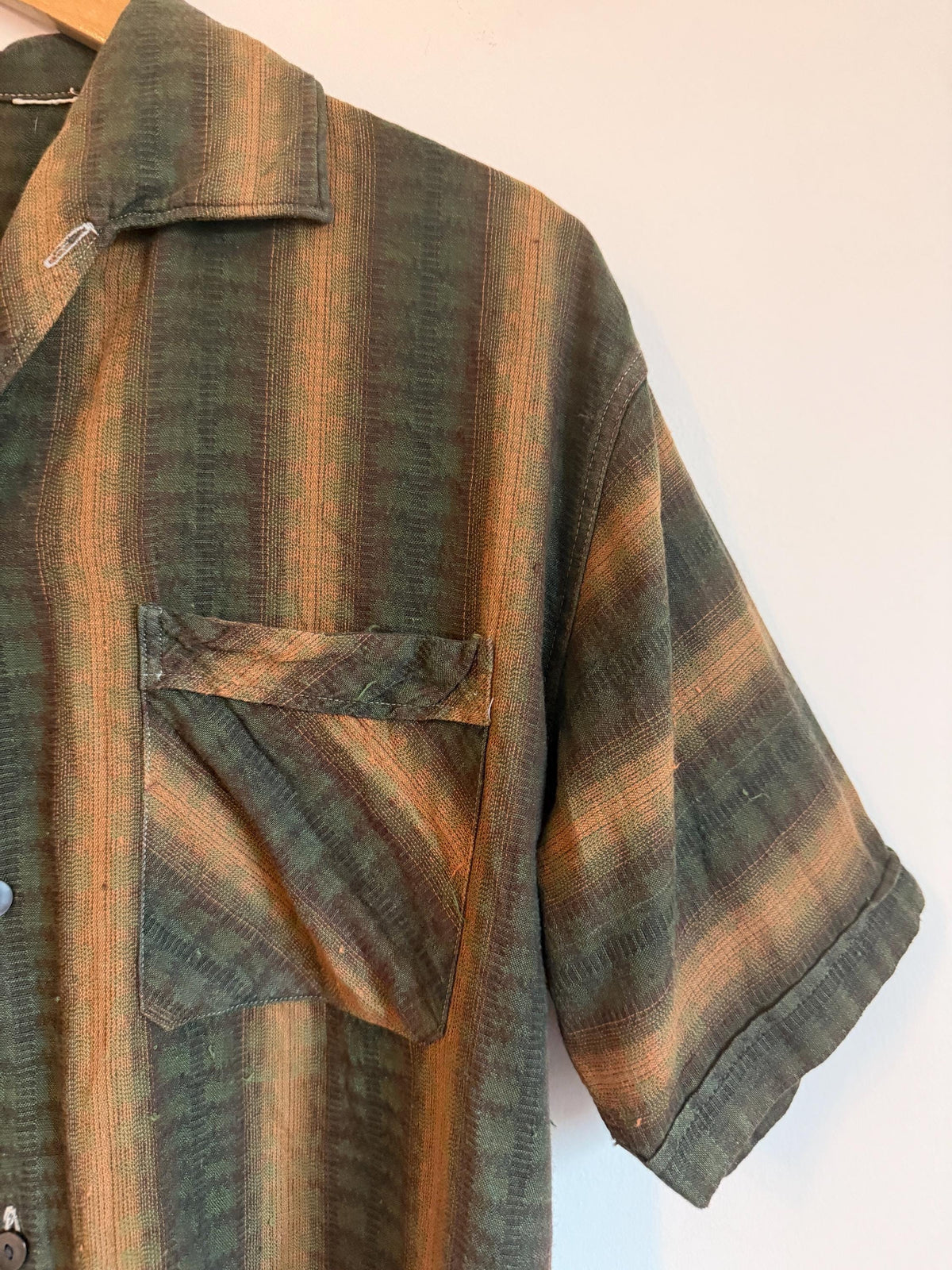 Vintage 1940s 1950s Men’s Striped Leisure Shirt Green Brown Rockabilly Shirt