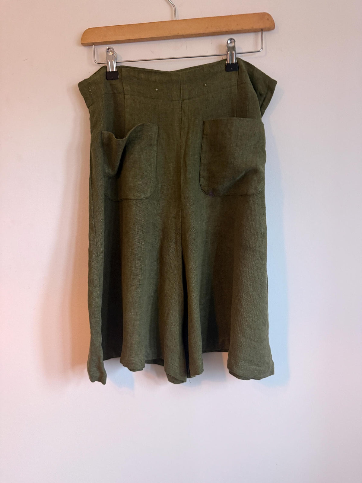 1940s Vintage Green Linen Culotte Shorts High Waisted Wide Leg Land Girl